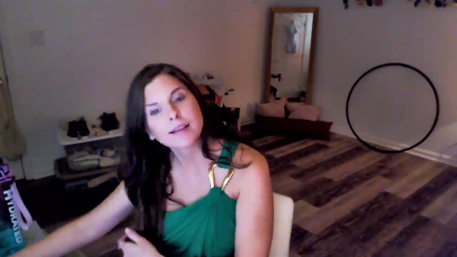 Gallery image thumbnail from Anna__Online's myfreecams stream on, 05/18/2024, 02:48 image 7 of 20