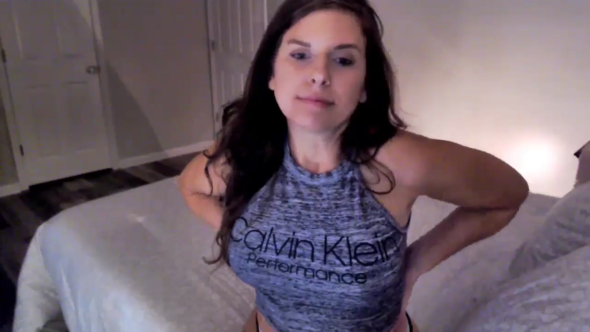 Gallery image thumbnail from Anna__Online's myfreecams stream on, 07/27/2024, 02:54 image 11 of 20