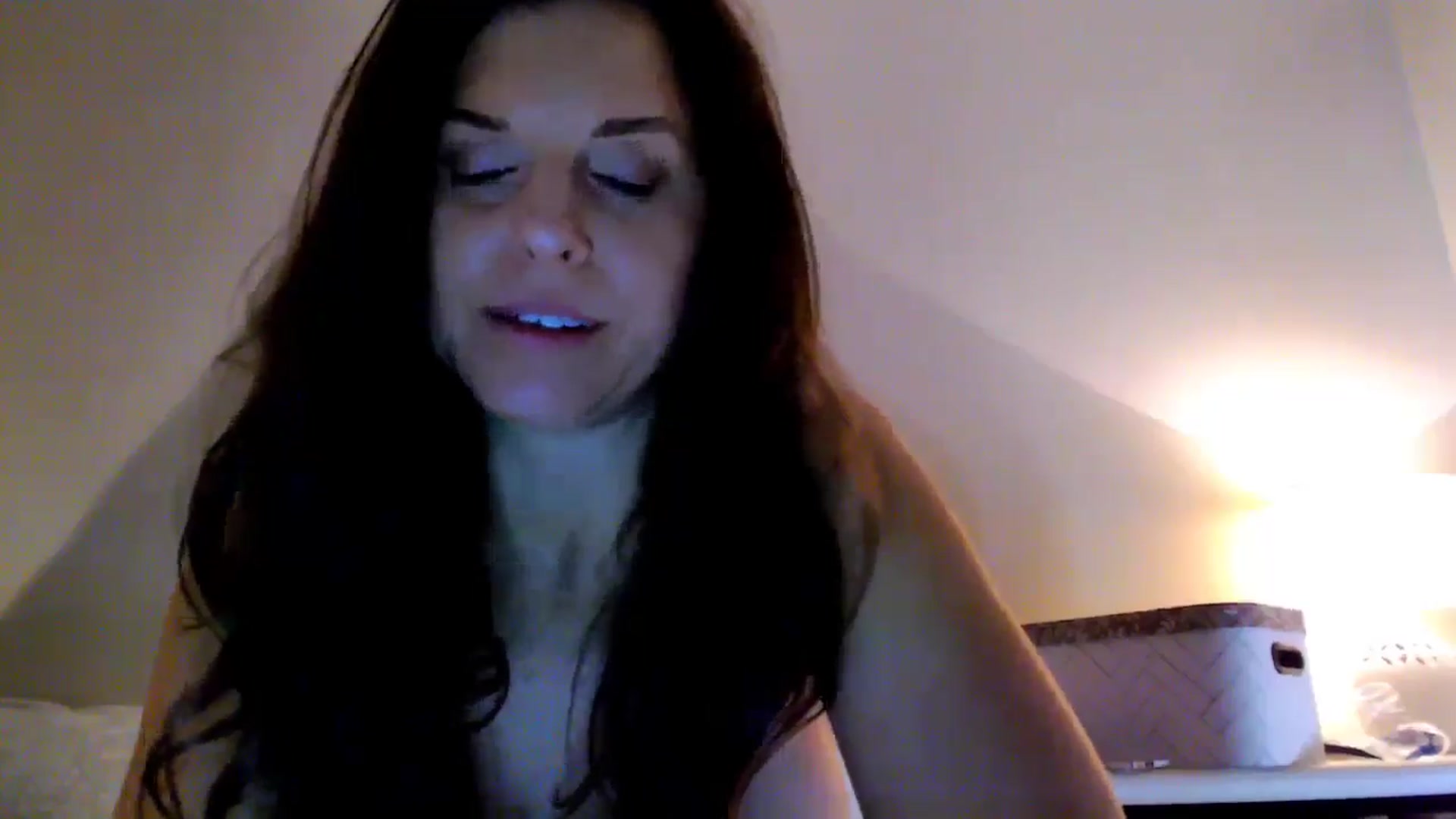 Gallery image thumbnail from Anna__Online's myfreecams stream on, 07/27/2024, 02:54 image 20 of 20