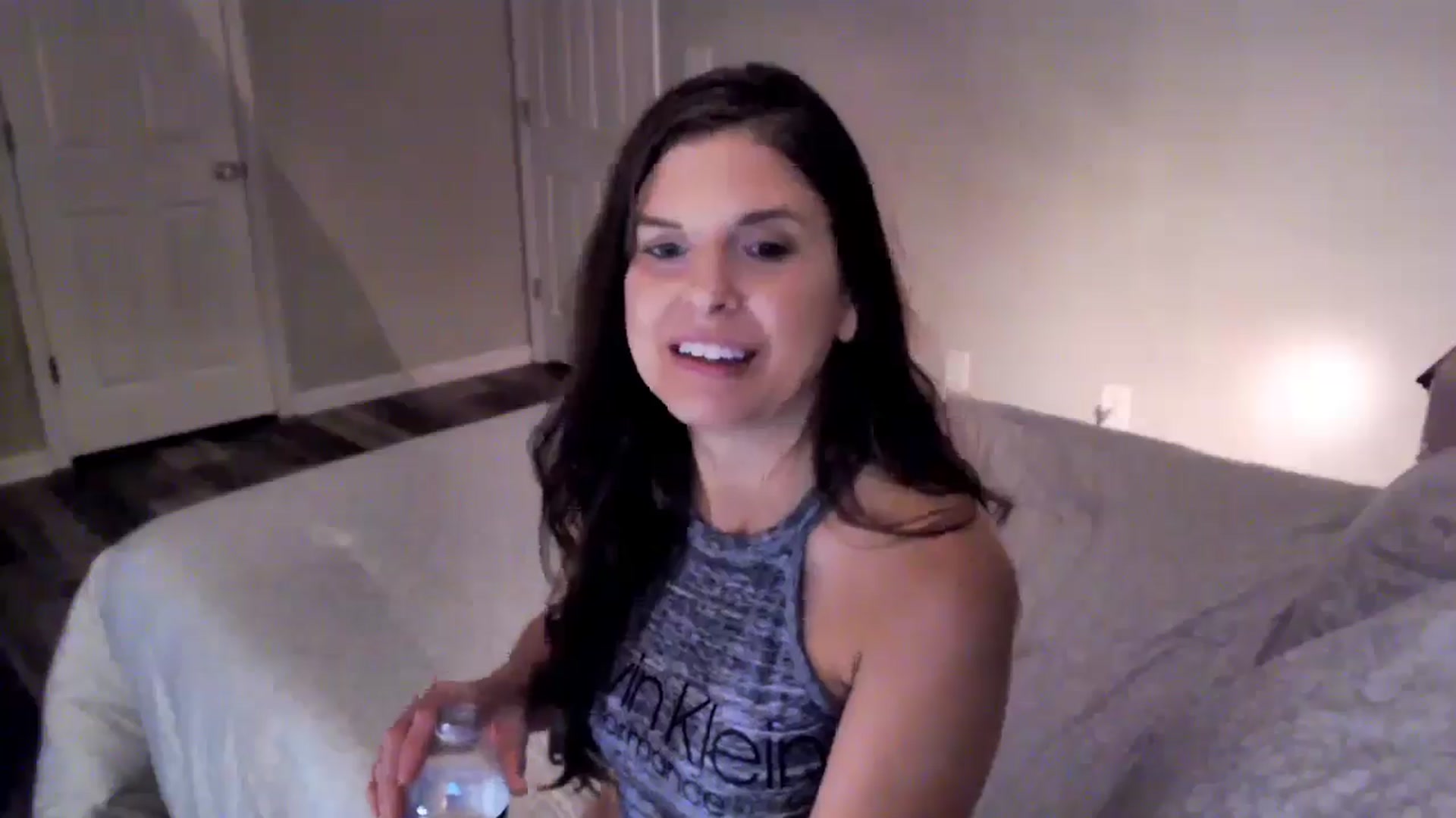 Gallery image thumbnail from Anna__Online's myfreecams stream on, 07/27/2024, 02:54 image 9 of 20