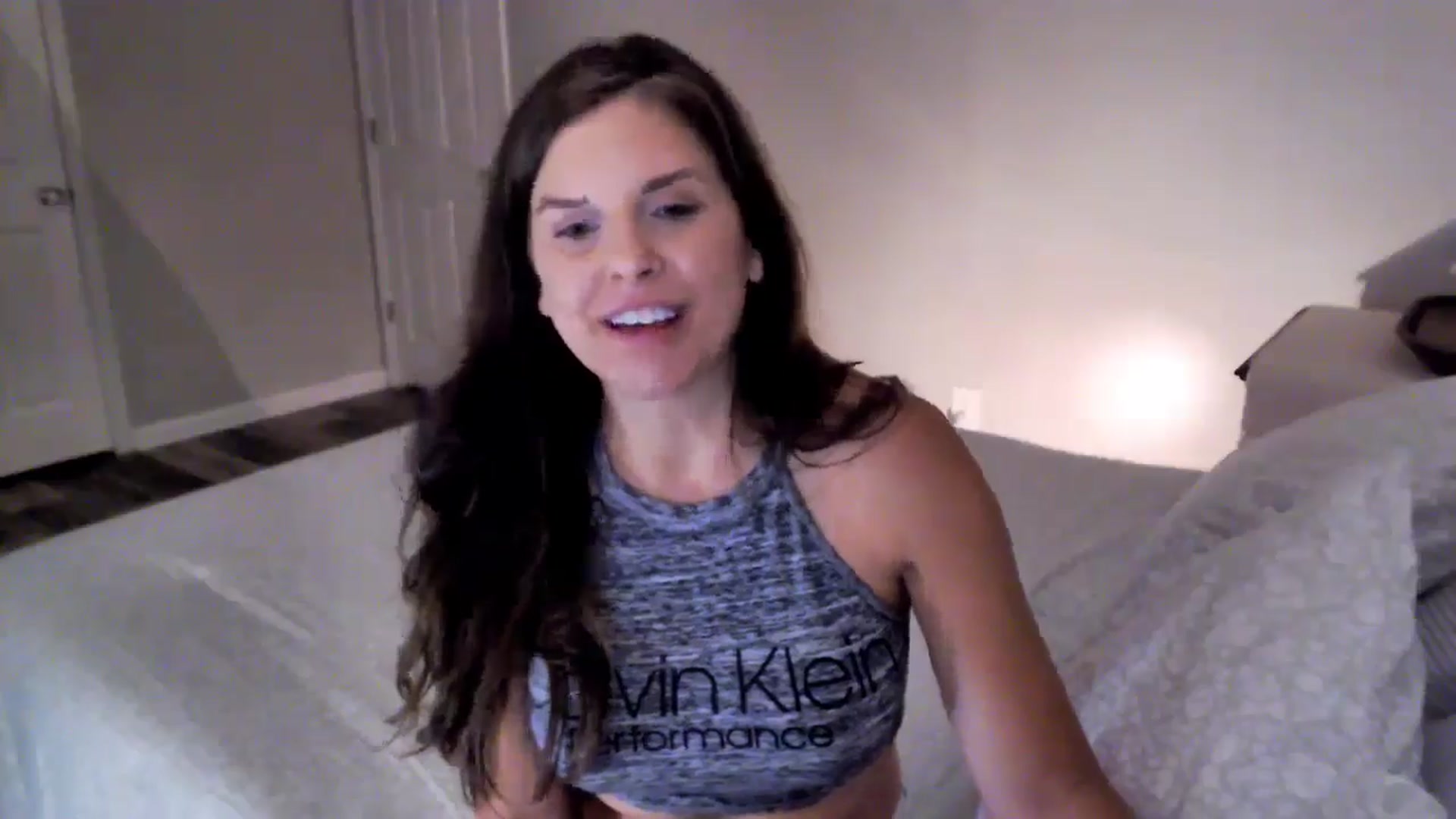 Gallery image thumbnail from Anna__Online's myfreecams stream on, 07/27/2024, 02:54 image 2 of 20