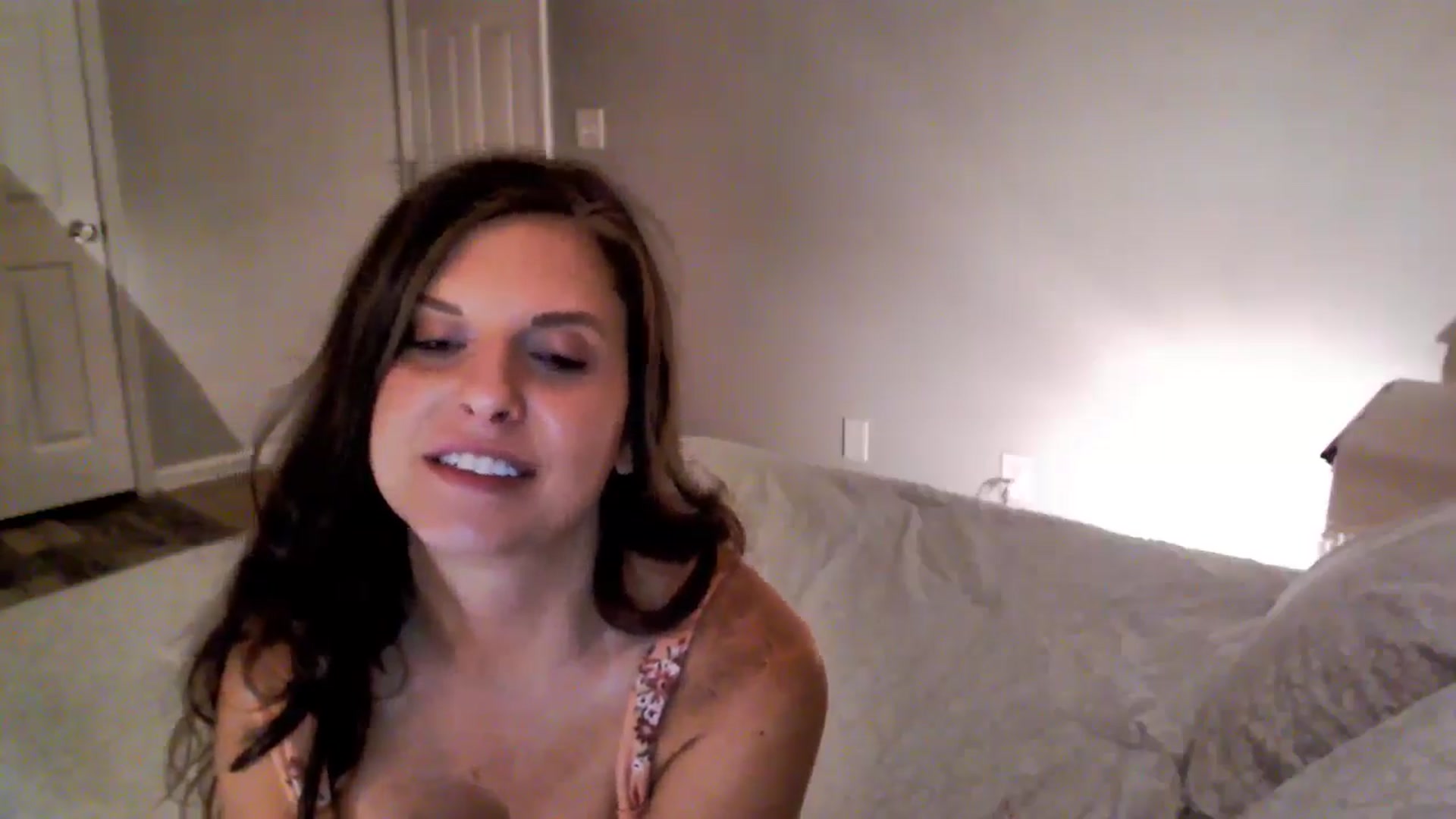 Gallery image thumbnail from Anna__Online's myfreecams stream on, 07/28/2024, 03:24 image 9 of 20