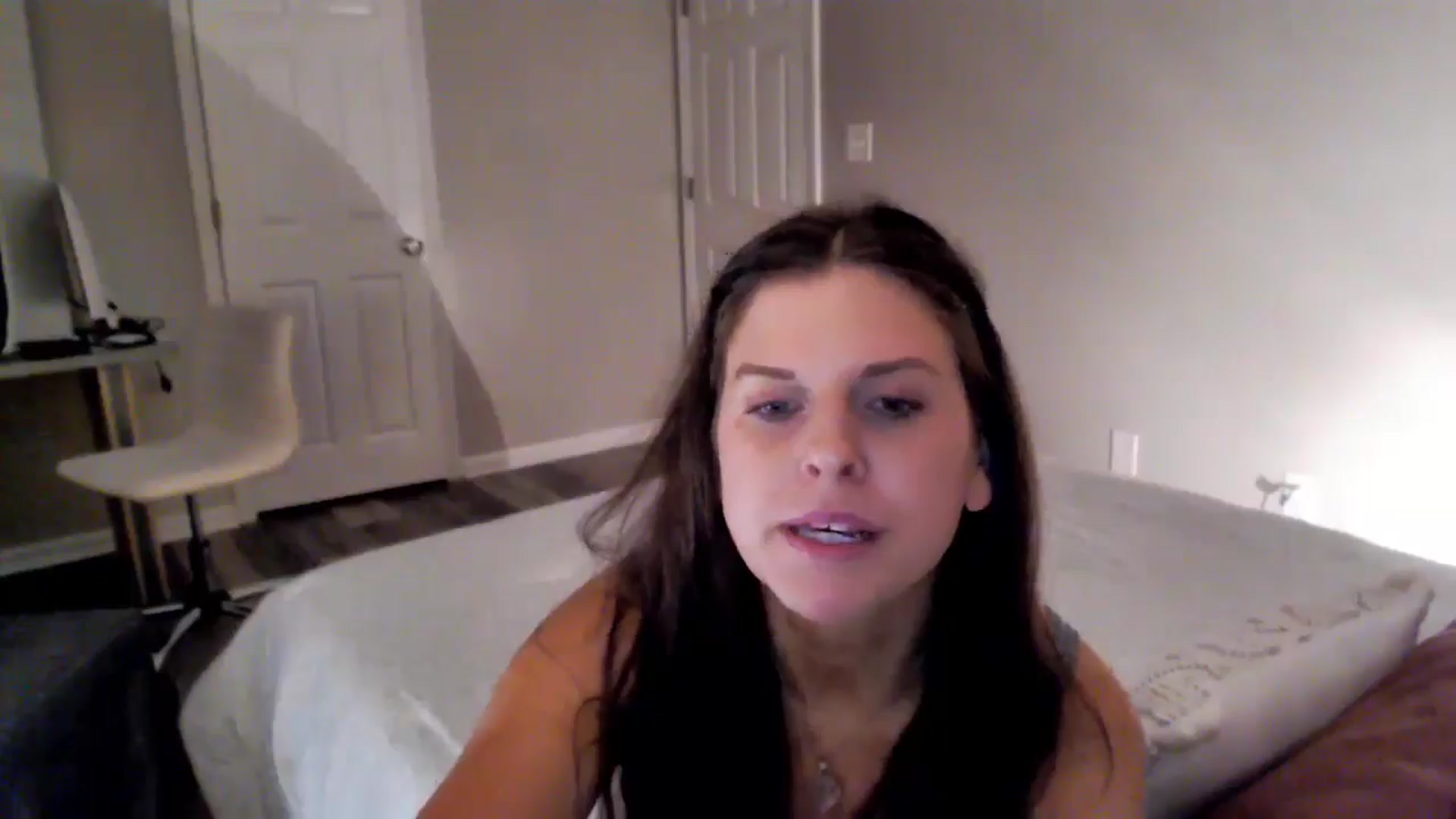 Gallery image thumbnail from Anna__Online's myfreecams stream on, 08/07/2024, 03:06 image 3 of 20