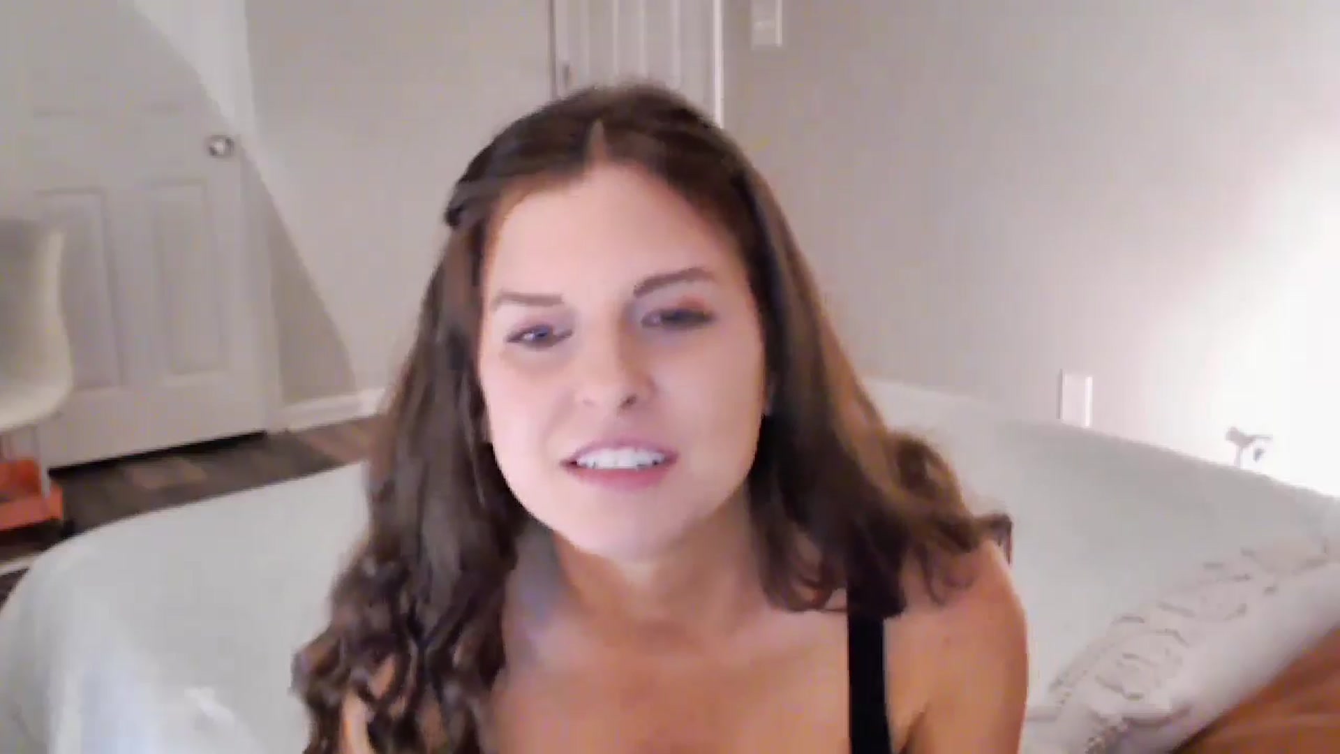 Gallery image thumbnail from Anna__Online's myfreecams stream on, 08/09/2024, 03:19 image 7 of 20