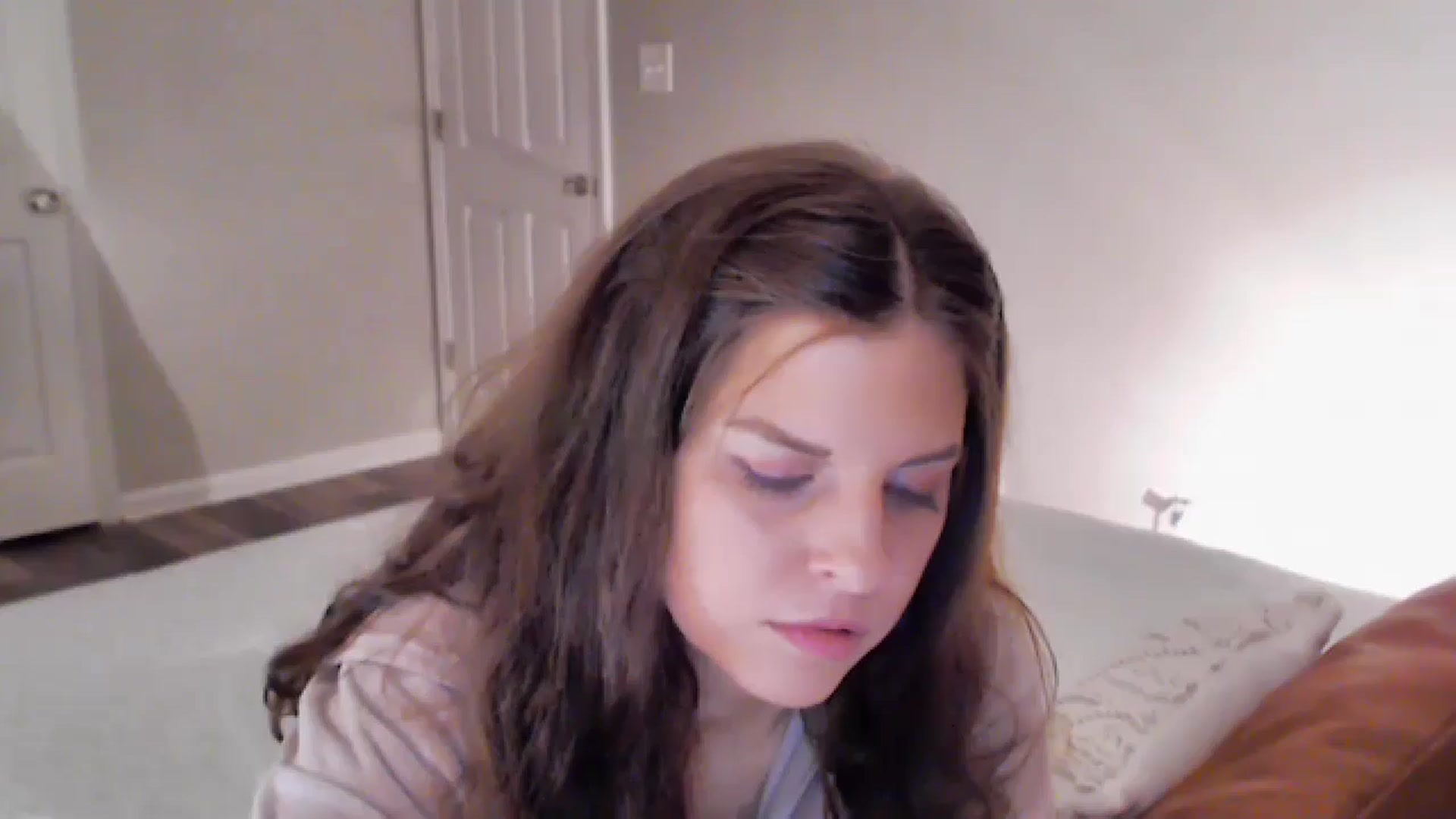 Gallery image thumbnail from Anna__Online's myfreecams stream on, 08/09/2024, 03:19 image 2 of 20