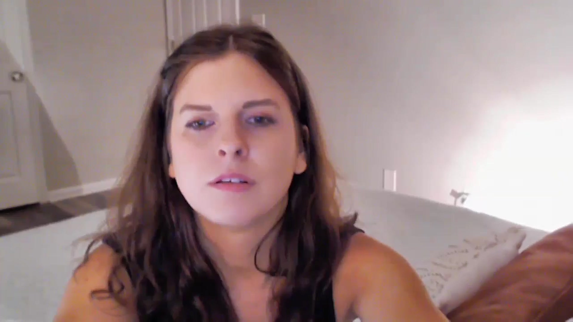 Gallery image thumbnail from Anna__Online's myfreecams stream on, 08/09/2024, 03:19 image 5 of 20