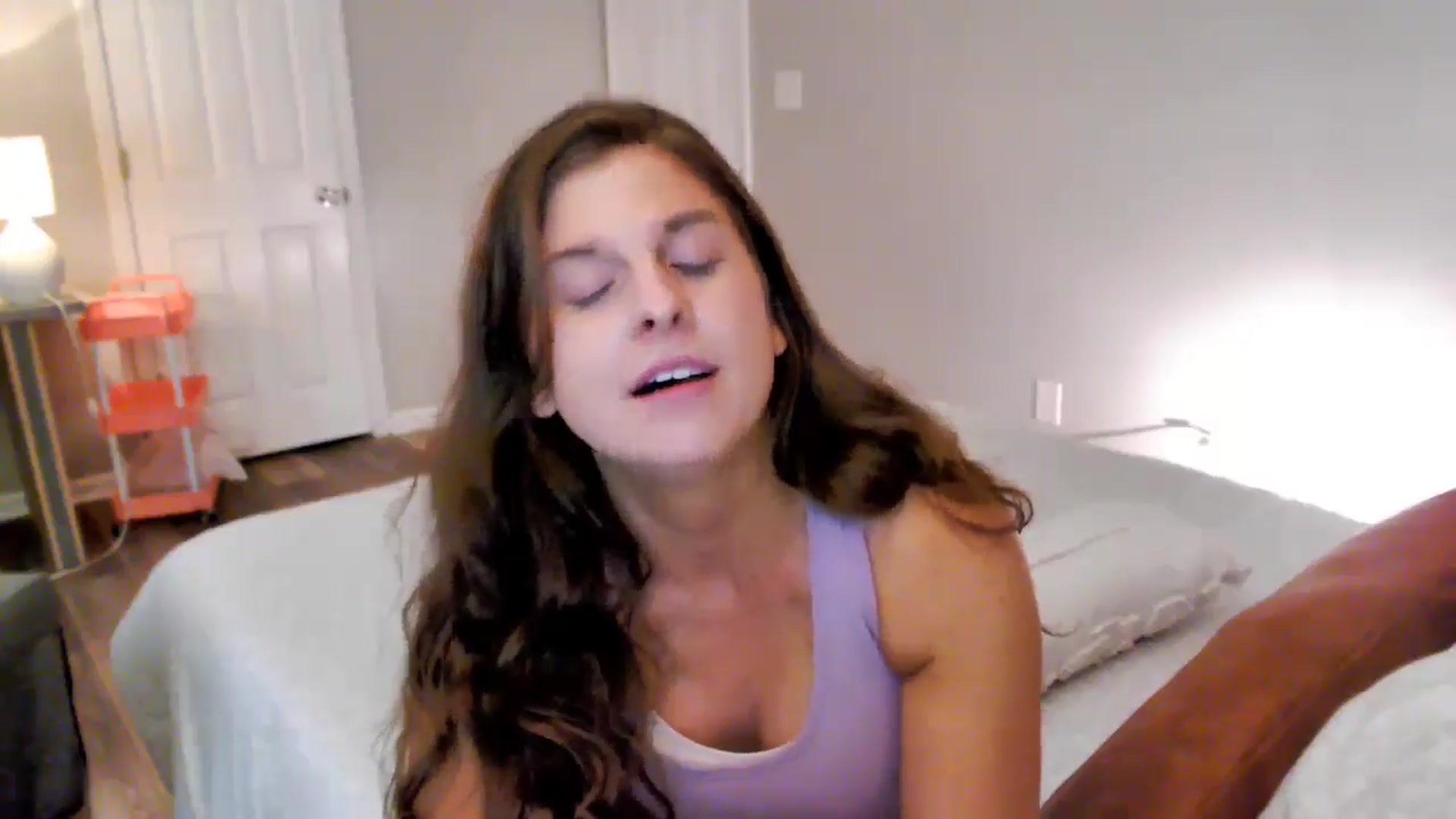 Gallery image thumbnail from Anna__Online's myfreecams stream on, 08/12/2024, 03:03 image 5 of 20