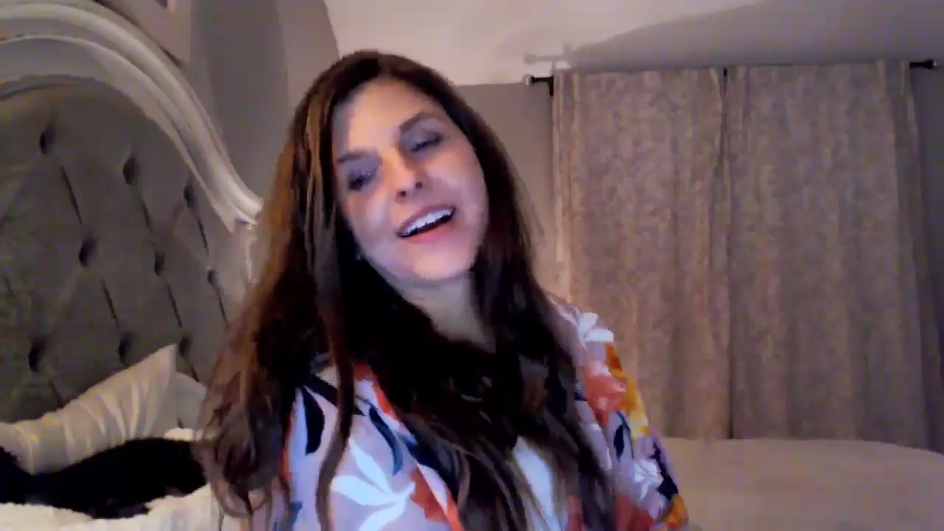 Gallery image thumbnail from Anna__Online's myfreecams stream on, 08/14/2024, 02:41 image 8 of 20