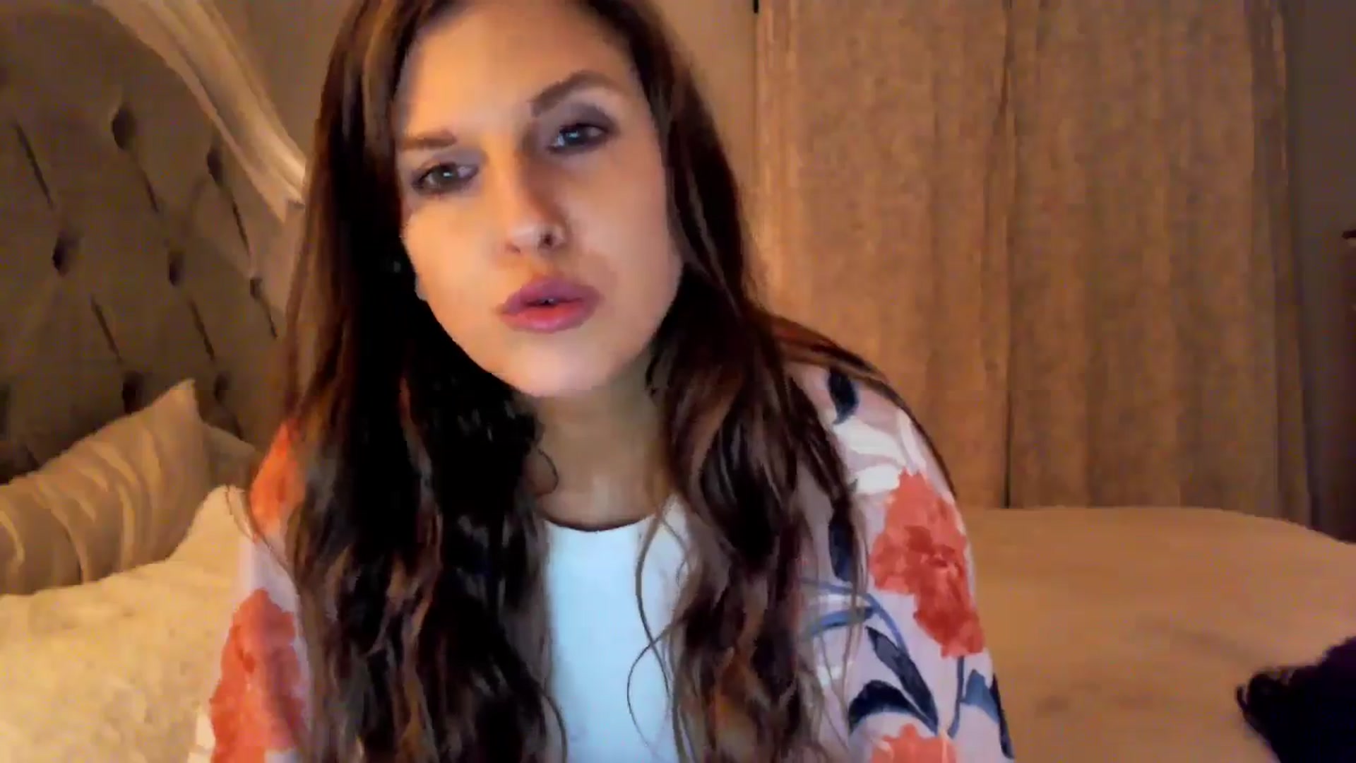 Gallery image thumbnail from Anna__Online's myfreecams stream on, 08/14/2024, 02:41 image 17 of 20