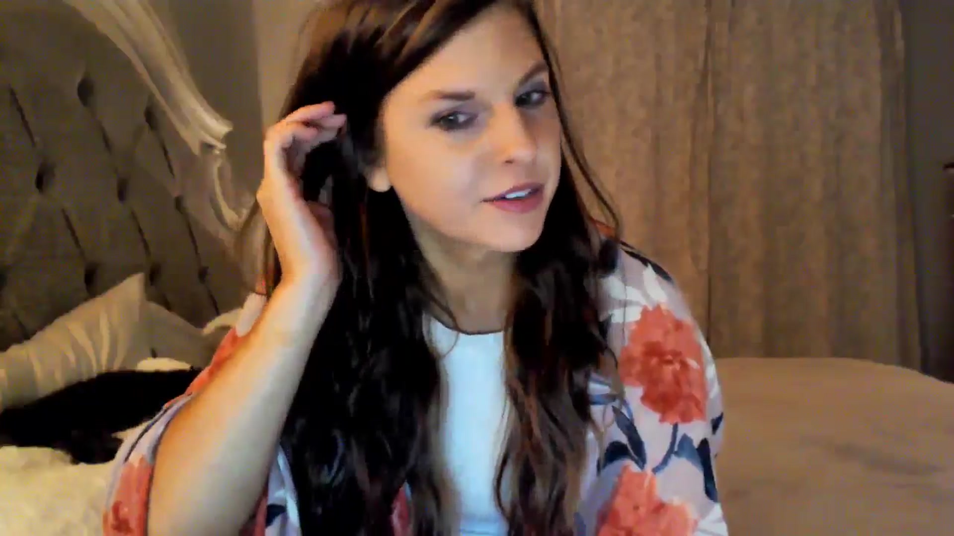 Gallery image thumbnail from Anna__Online's myfreecams stream on, 08/14/2024, 02:41 image 11 of 20