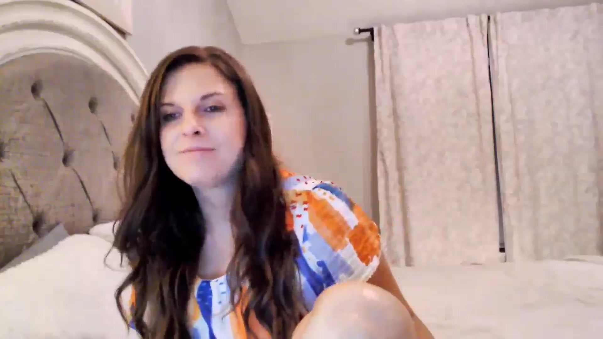 Gallery image thumbnail from Anna__Online's myfreecams stream on, 08/20/2024, 02:56 image 2 of 20