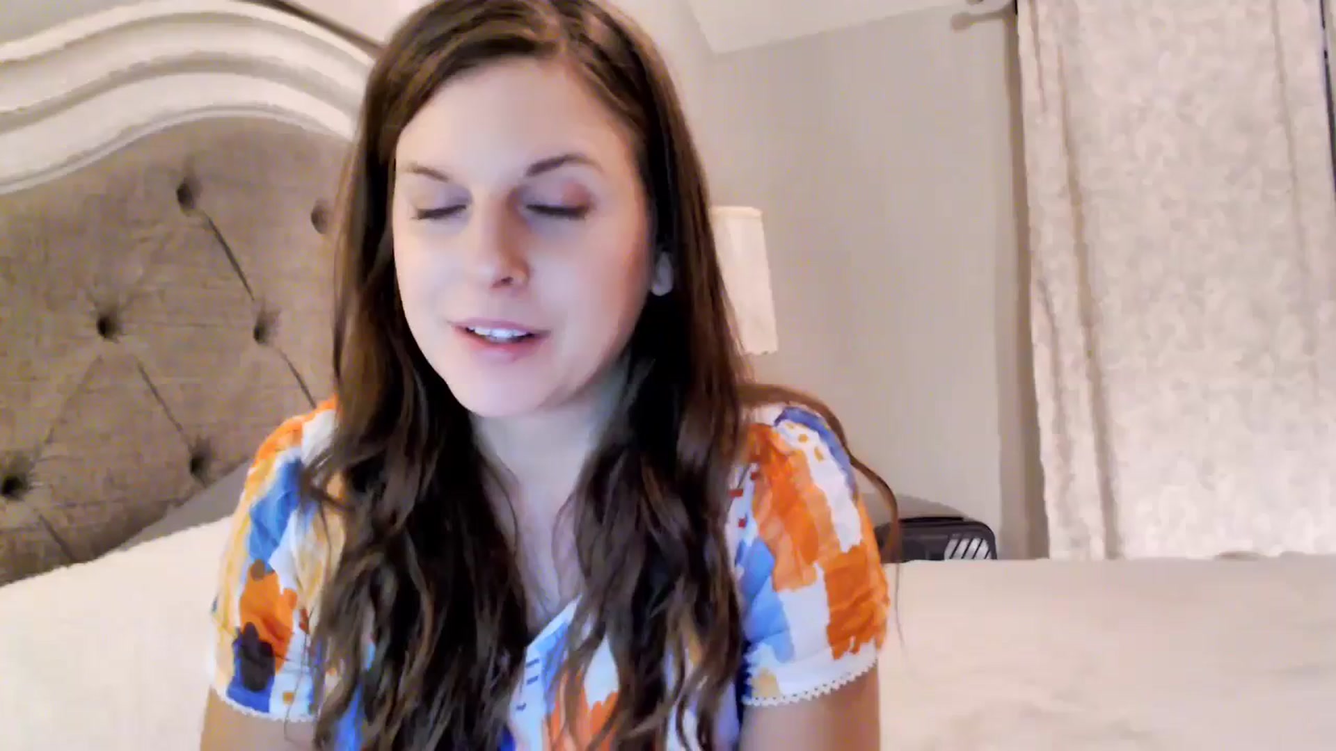 Gallery image thumbnail from Anna__Online's myfreecams stream on, 08/20/2024, 02:56 image 19 of 20