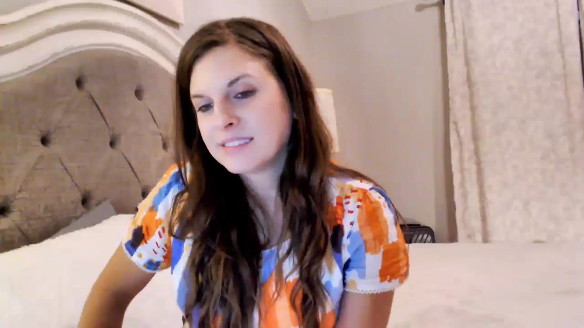 Gallery image thumbnail from Anna__Online's myfreecams stream on, 08/20/2024, 02:56 image 17 of 20