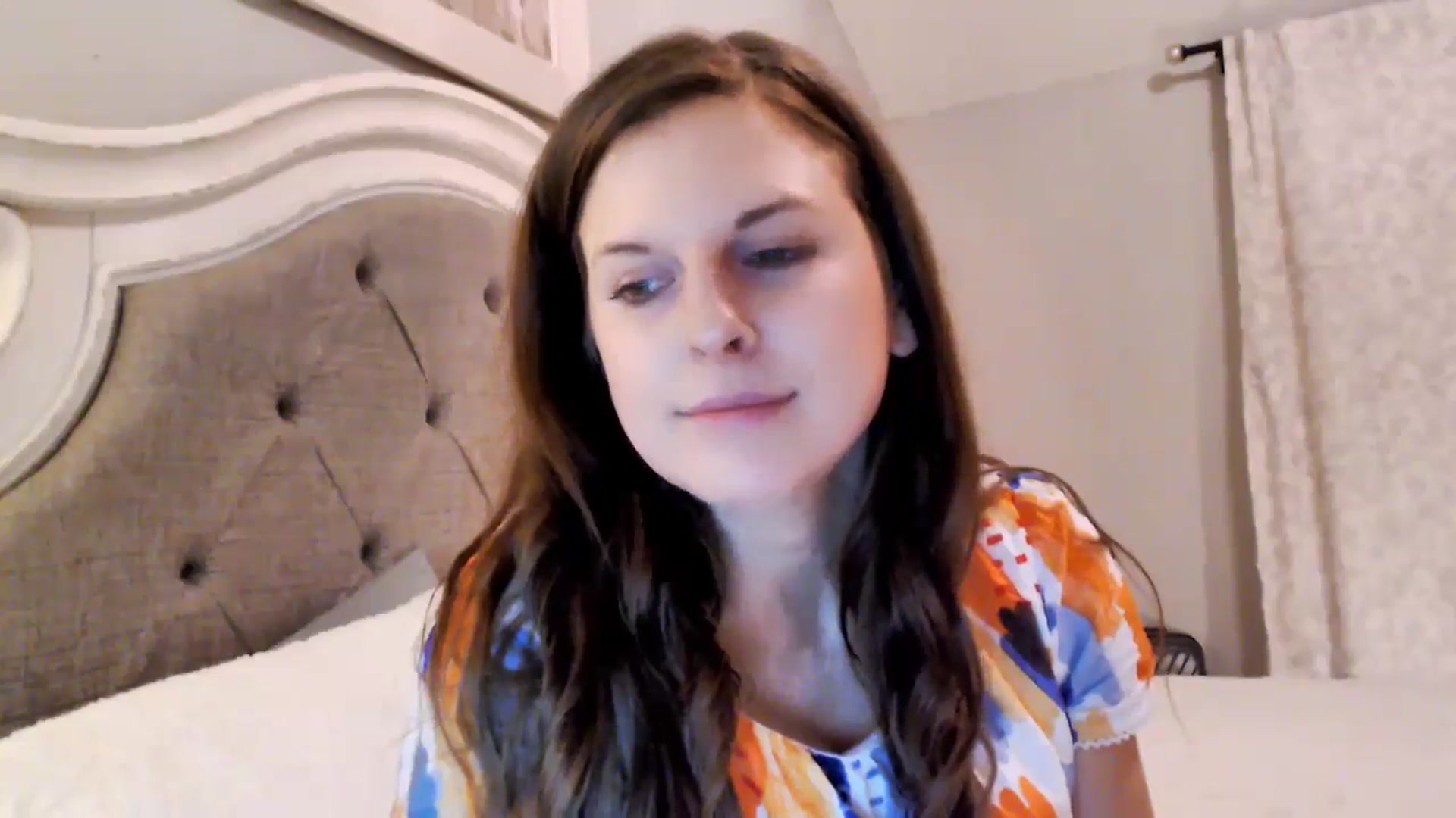 Gallery image thumbnail from Anna__Online's myfreecams stream on, 08/20/2024, 02:56 image 13 of 20