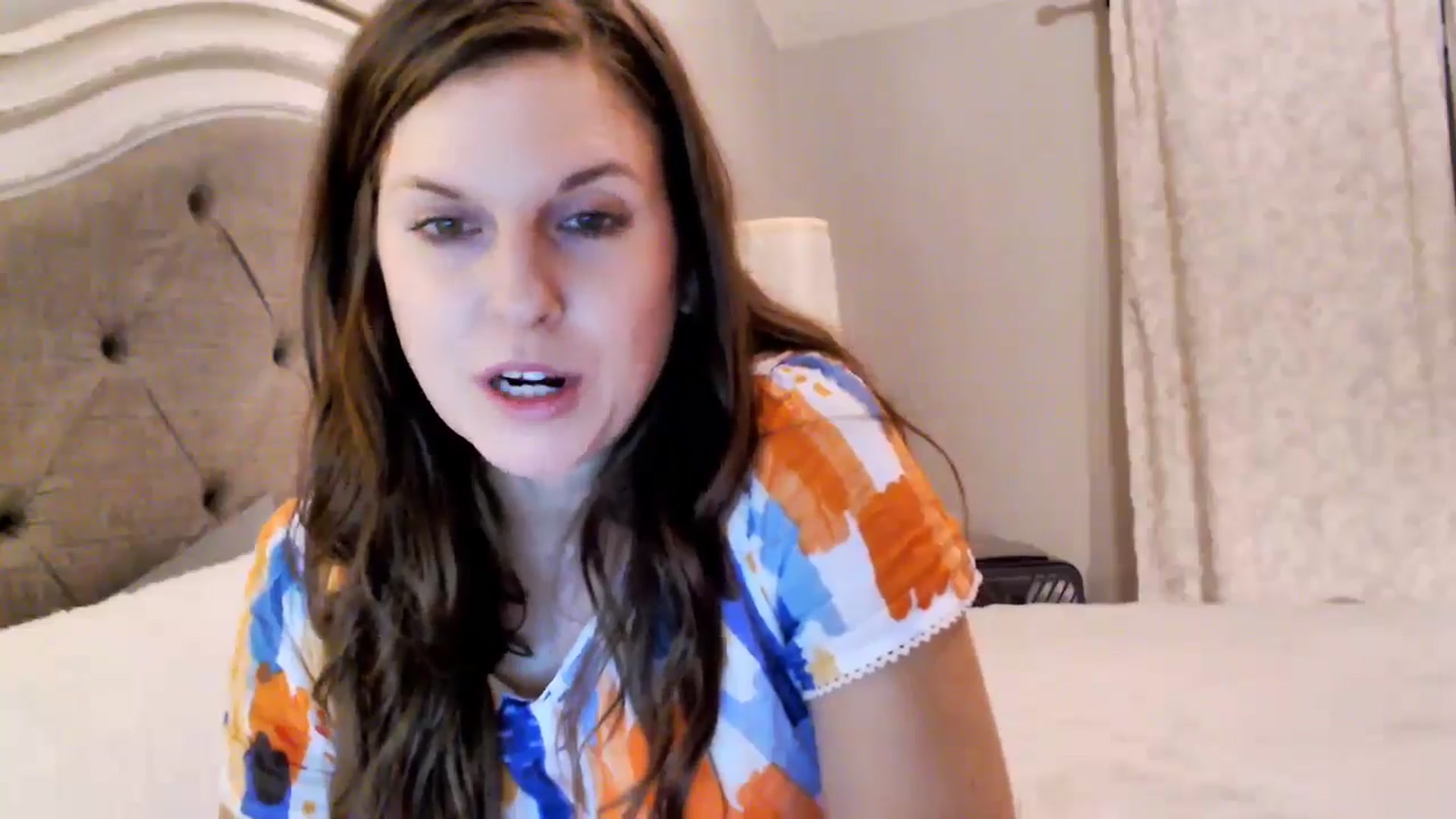 Gallery image thumbnail from Anna__Online's myfreecams stream on, 08/20/2024, 02:56 image 15 of 20