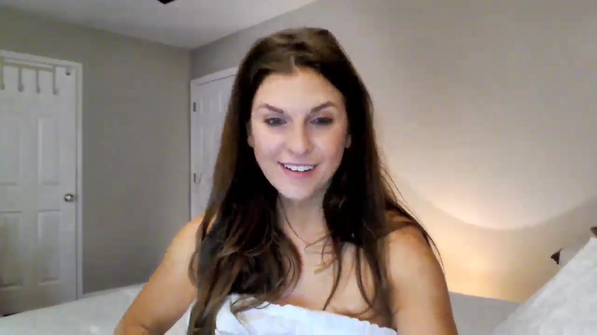 Gallery image thumbnail from Anna__Online's myfreecams stream on, 08/25/2024, 03:04 image 20 of 20