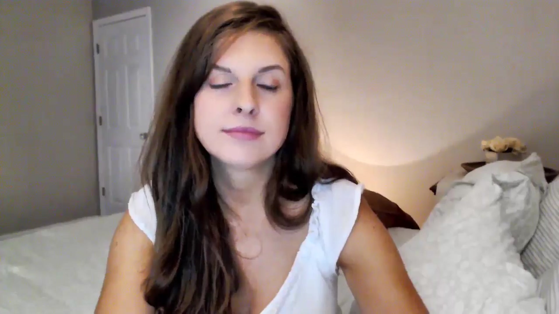 Gallery image thumbnail from Anna__Online's myfreecams stream on, 08/25/2024, 03:04 image 2 of 20