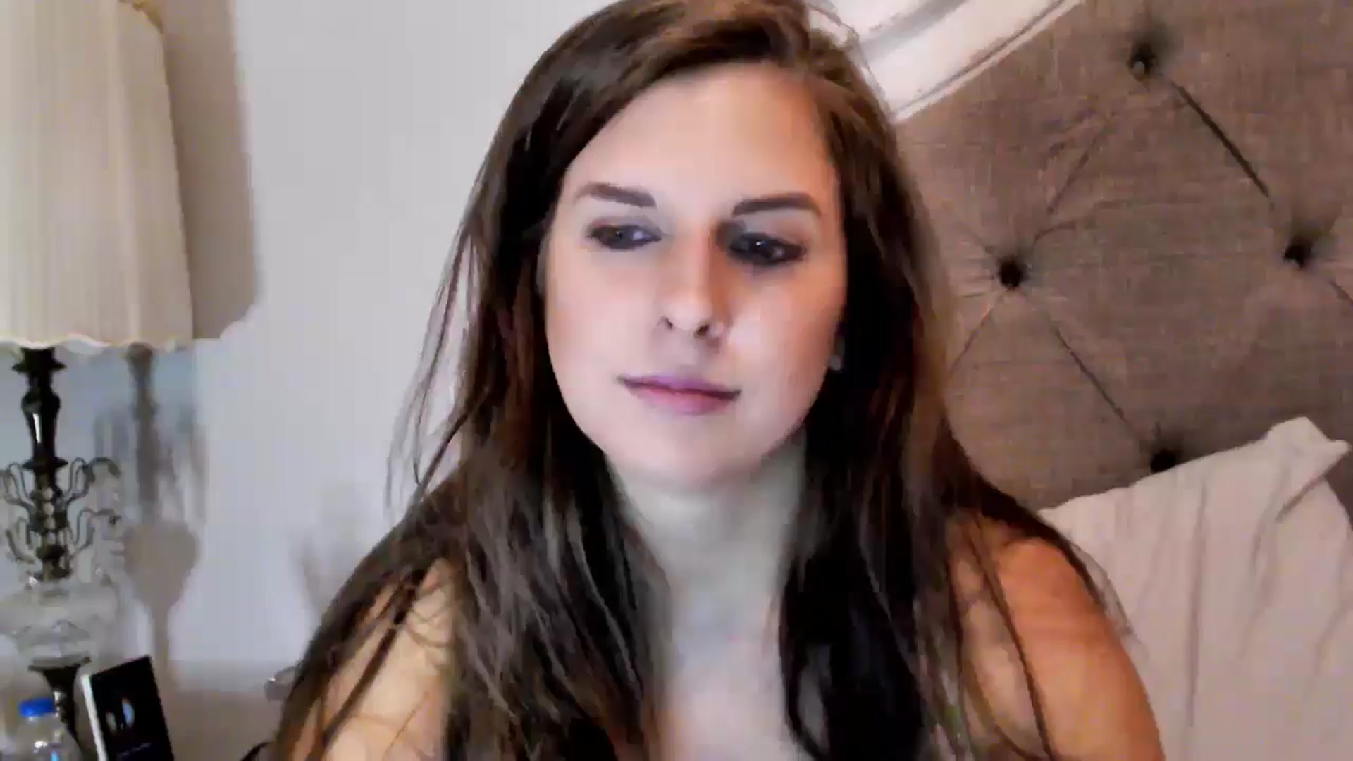 Gallery image thumbnail from Anna__Online's myfreecams stream on, 08/27/2024, 02:33 image 9 of 20