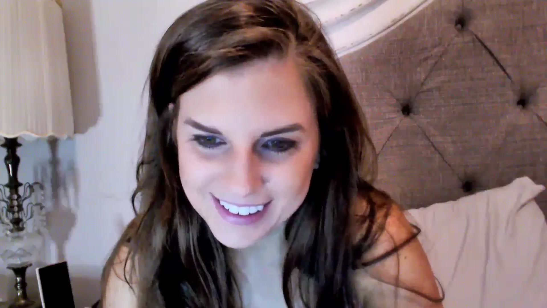 Gallery image thumbnail from Anna__Online's myfreecams stream on, 08/27/2024, 02:33 image 8 of 20