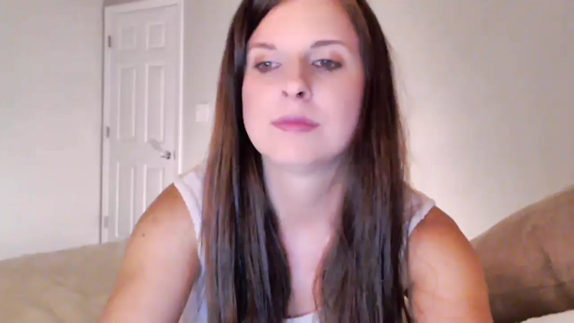Gallery image thumbnail from Anna__Online's myfreecams stream on, 10/14/2024, 03:00 image 8 of 20