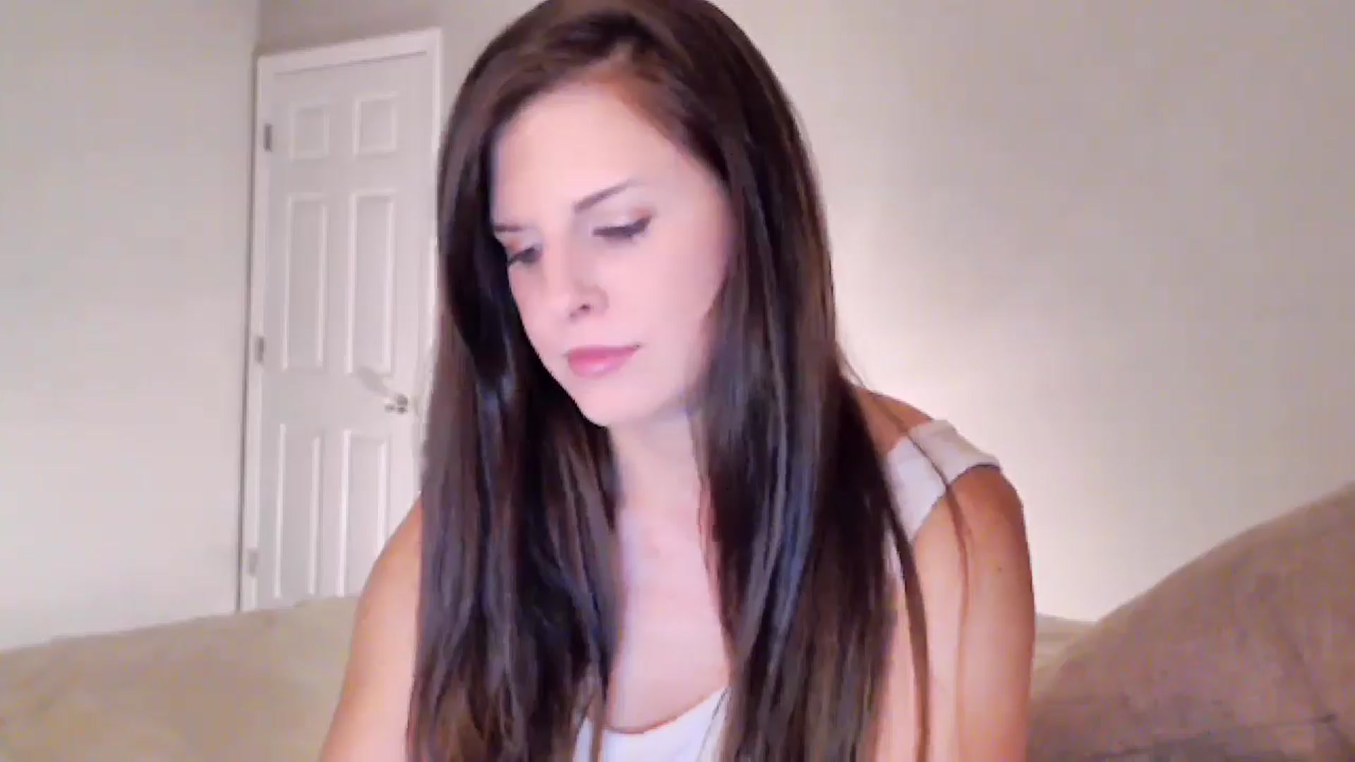 Gallery image thumbnail from Anna__Online's myfreecams stream on, 10/14/2024, 03:00 image 2 of 20