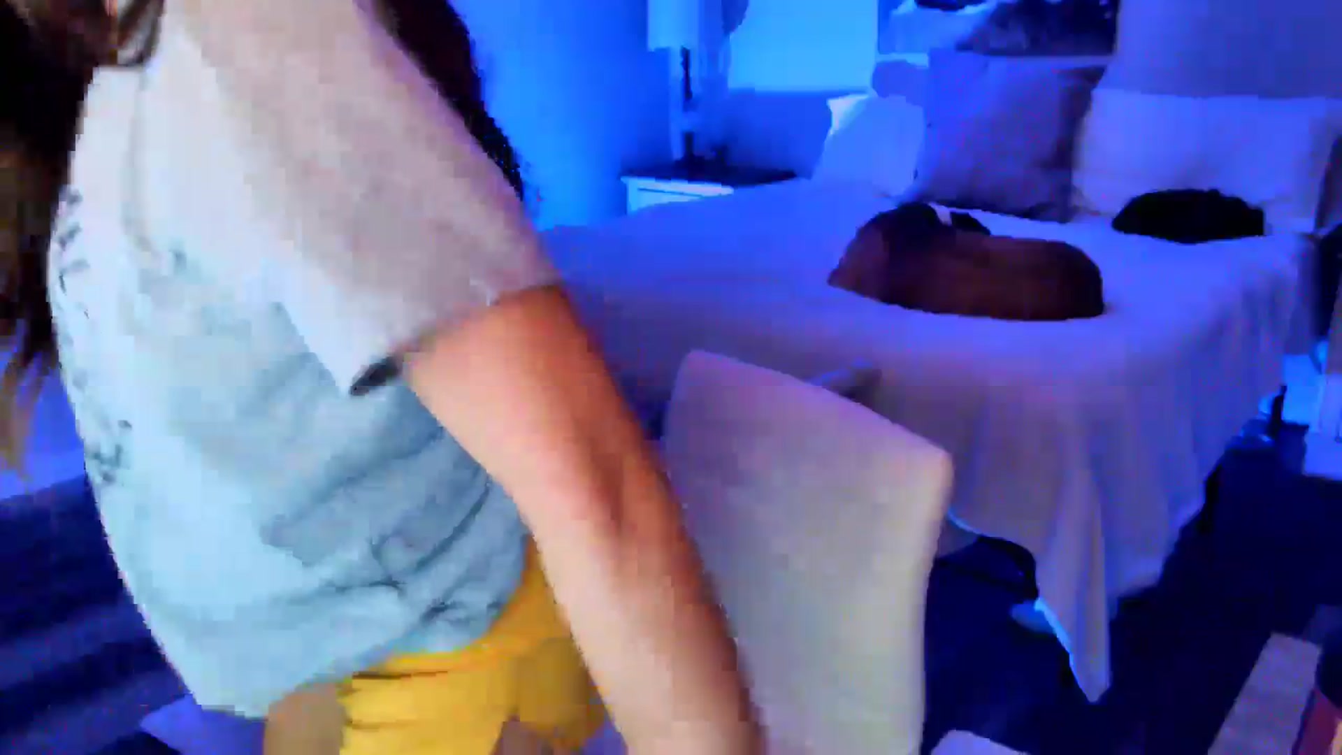 Gallery image thumbnail from Anna__Online's myfreecams stream on, 01/27/2025, 04:10 image 12 of 20