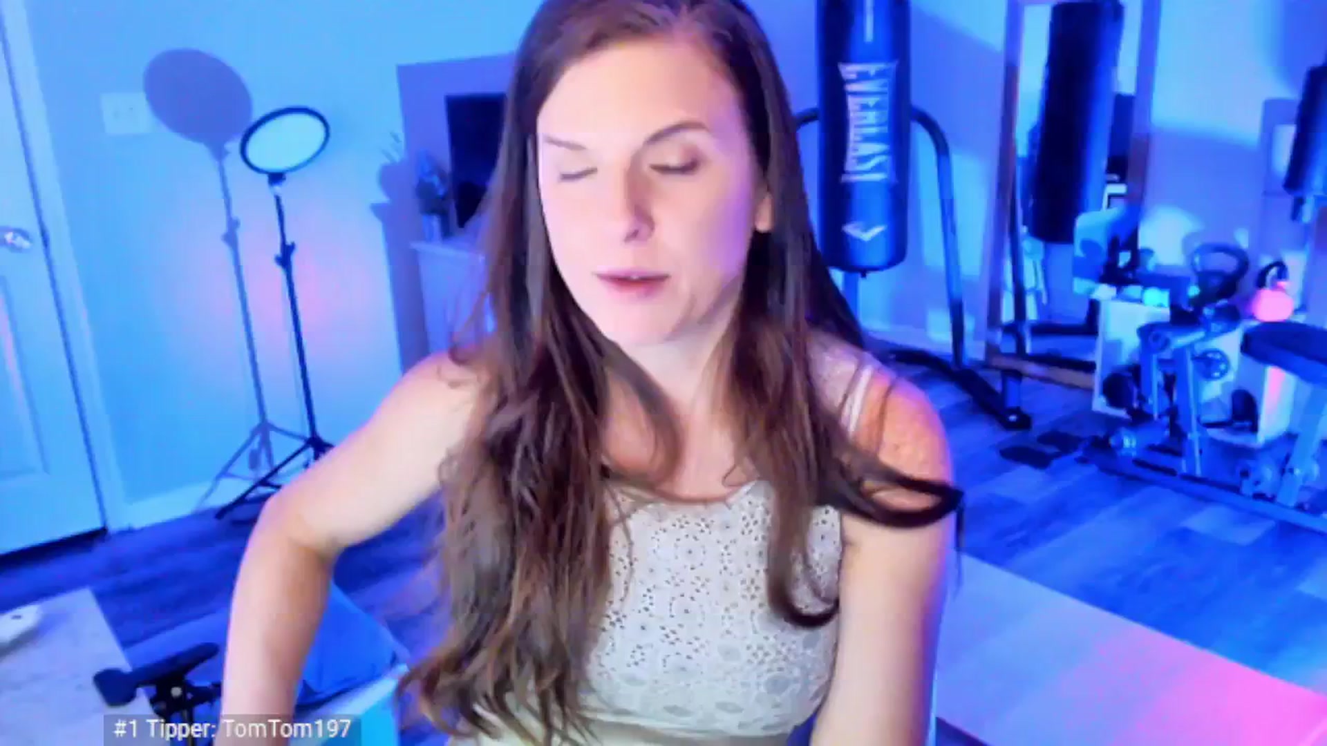 Gallery image thumbnail from Anna__Online's myfreecams stream on, 03/23/2025, 04:05 image 9 of 20