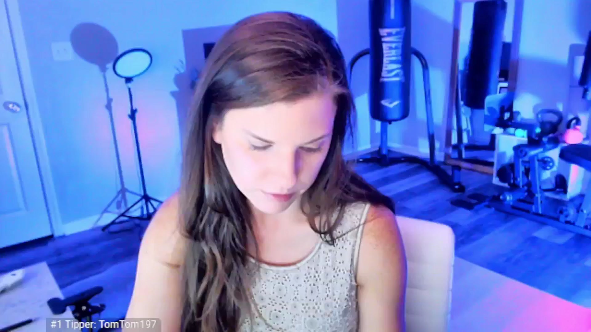 Gallery image thumbnail from Anna__Online's myfreecams stream on, 03/23/2025, 04:05 image 14 of 20
