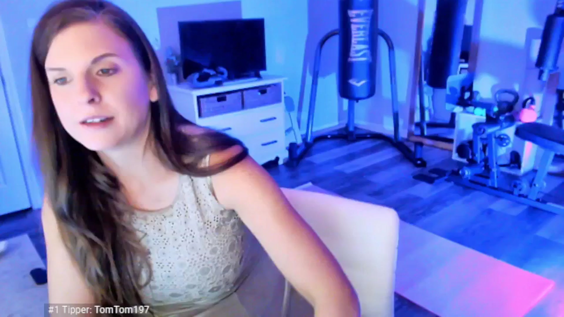 Gallery image thumbnail from Anna__Online's myfreecams stream on, 03/23/2025, 04:05 image 7 of 20