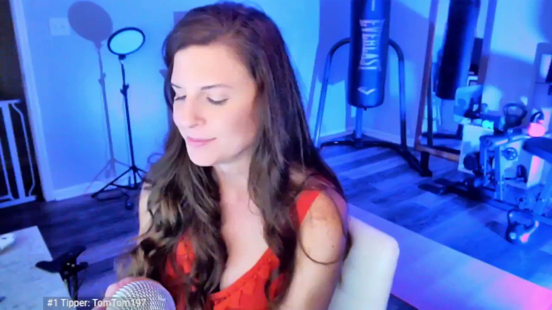 Gallery image thumbnail from Anna__Online's myfreecams stream on, 03/27/2025, 03:56 image 15 of 20