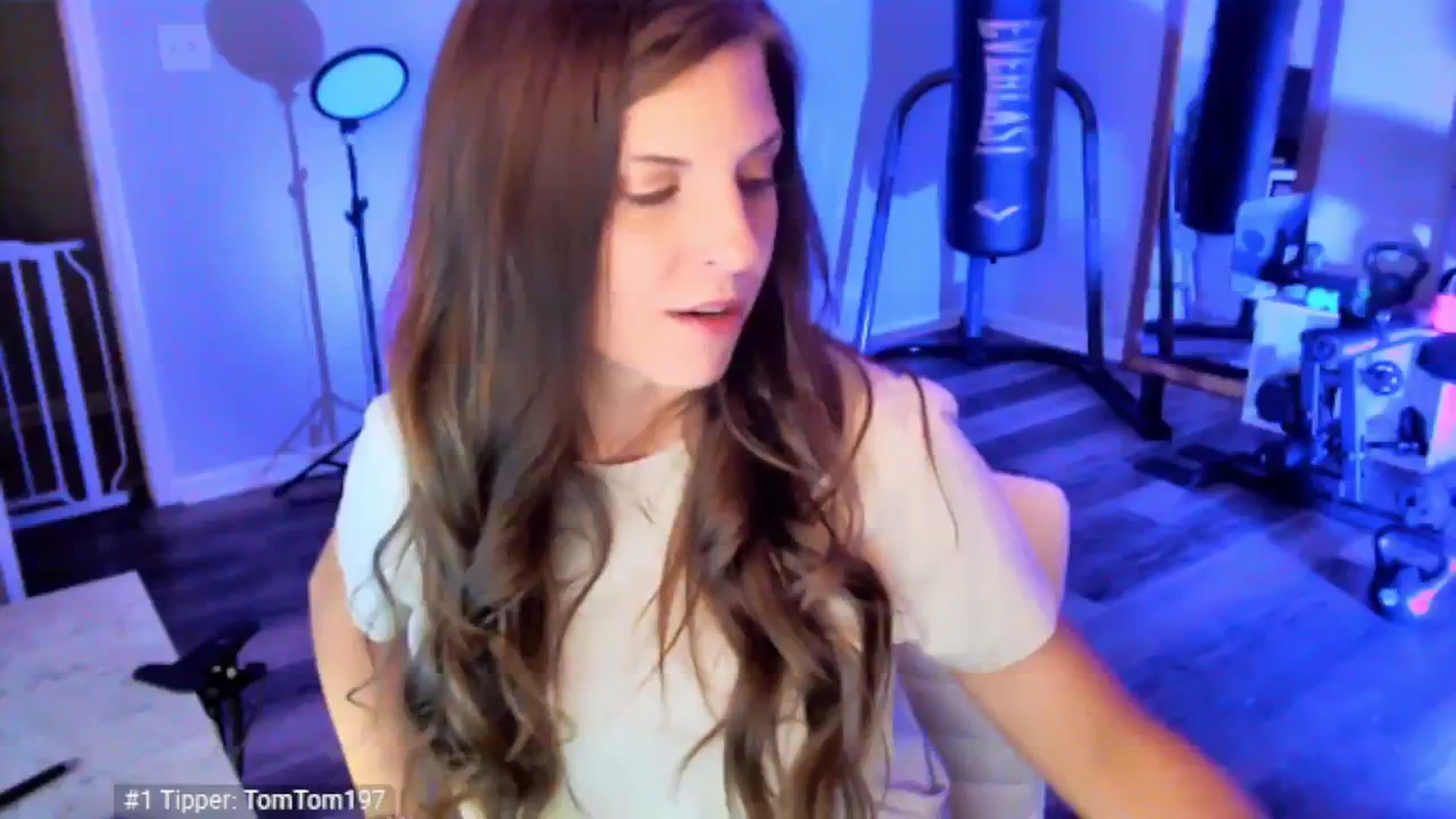 Gallery image thumbnail from Anna__Online's myfreecams stream on, 03/28/2025, 03:40 image 11 of 20