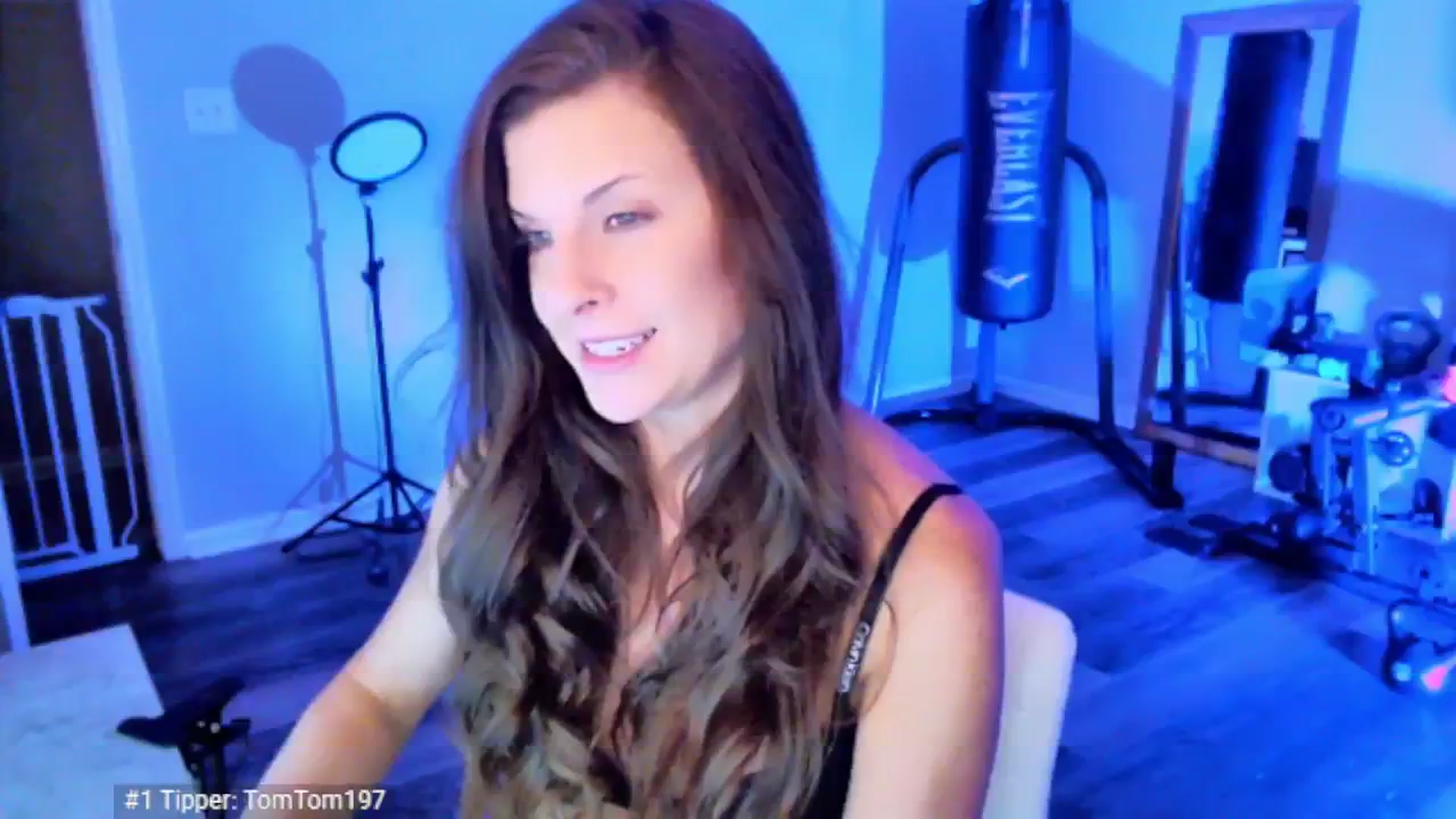 Gallery image thumbnail from Anna__Online's myfreecams stream on, 03/28/2025, 03:40 image 15 of 20