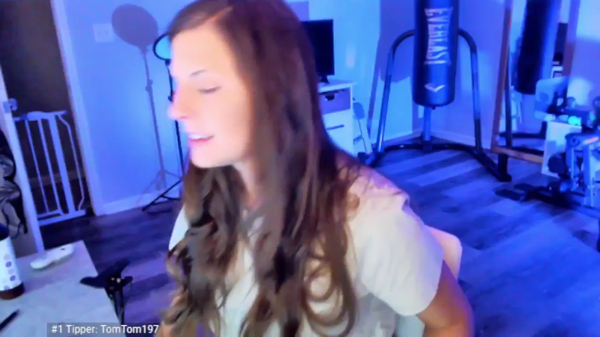 Gallery image thumbnail from Anna__Online's myfreecams stream on, 03/28/2025, 03:40 image 2 of 20