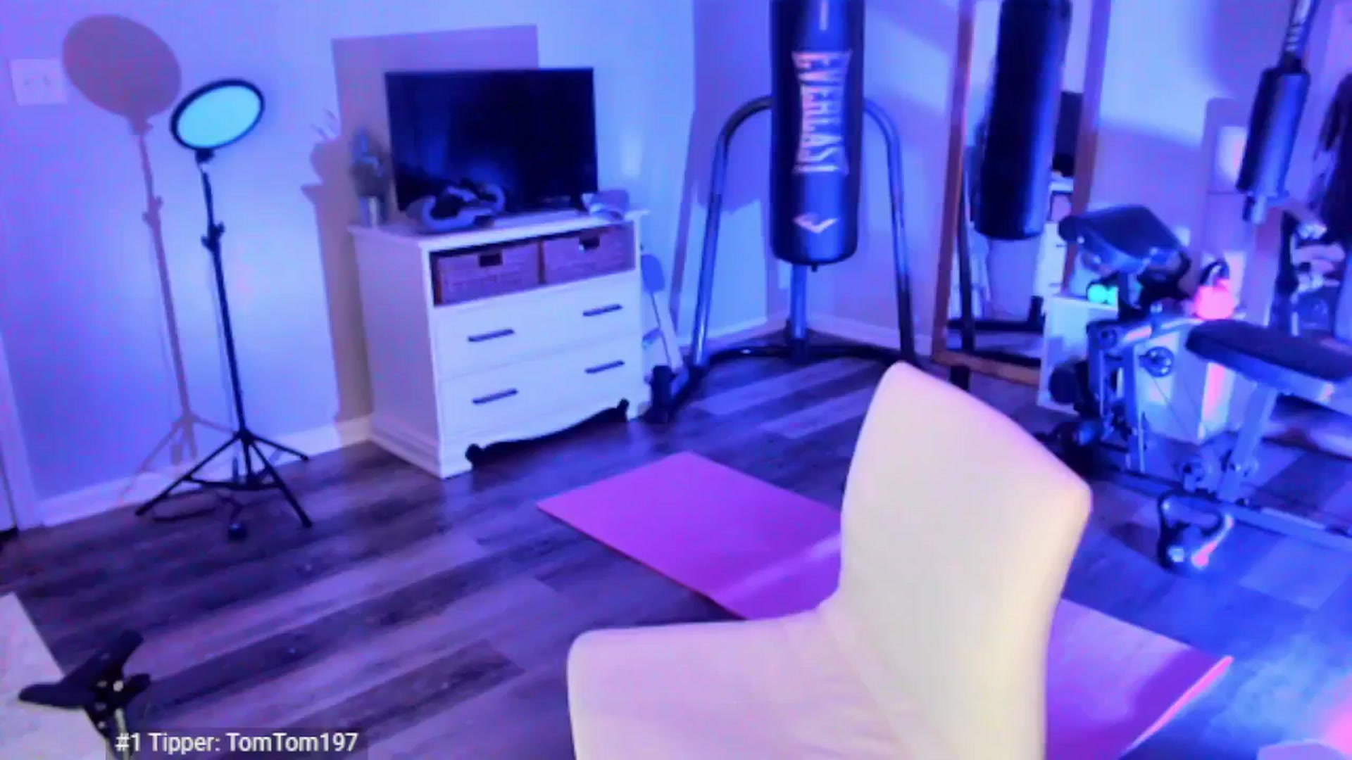 Gallery image thumbnail from Anna__Online's myfreecams stream on, 03/31/2025, 02:31 image 3 of 20