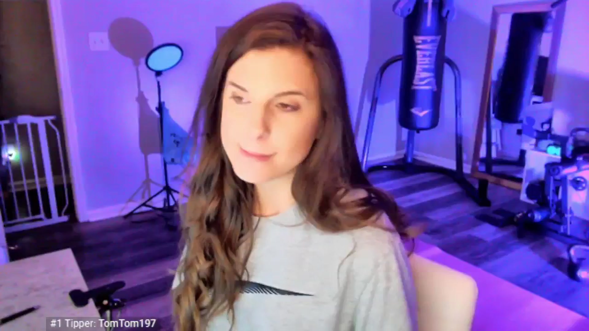 Gallery image thumbnail from Anna__Online's myfreecams stream on, 04/01/2025, 03:10 image 6 of 20