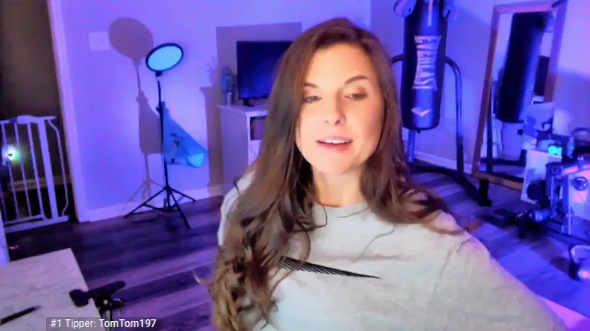 Gallery image thumbnail from Anna__Online's myfreecams stream on, 04/01/2025, 03:10 image 7 of 20