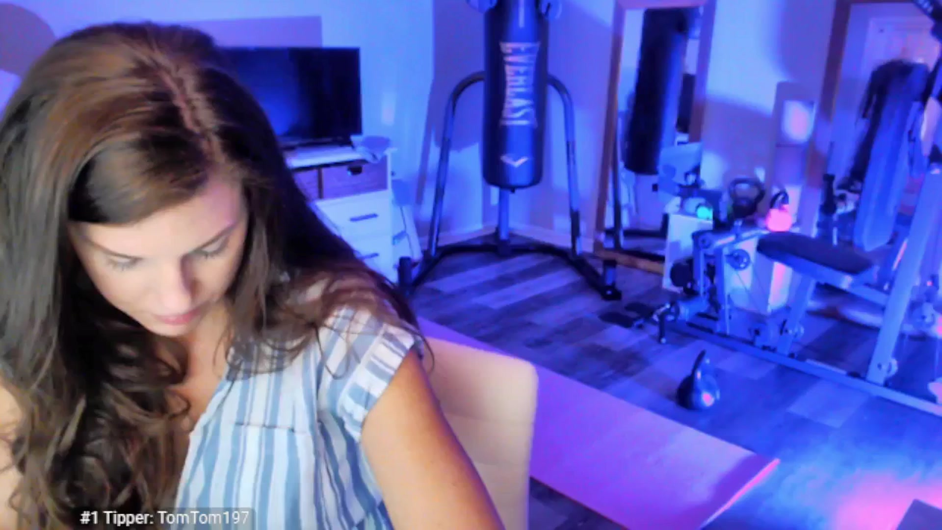 Gallery image thumbnail from Anna__Online's myfreecams stream on, 04/04/2025, 03:14 image 11 of 20