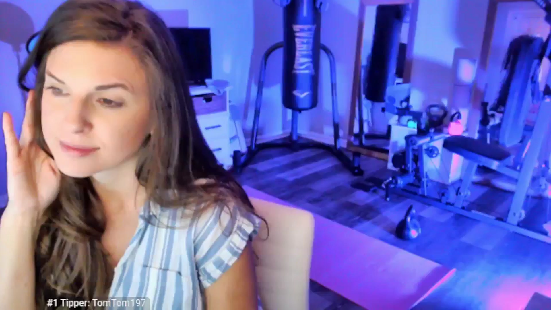 Gallery image thumbnail from Anna__Online's myfreecams stream on, 04/04/2025, 03:14 image 9 of 20