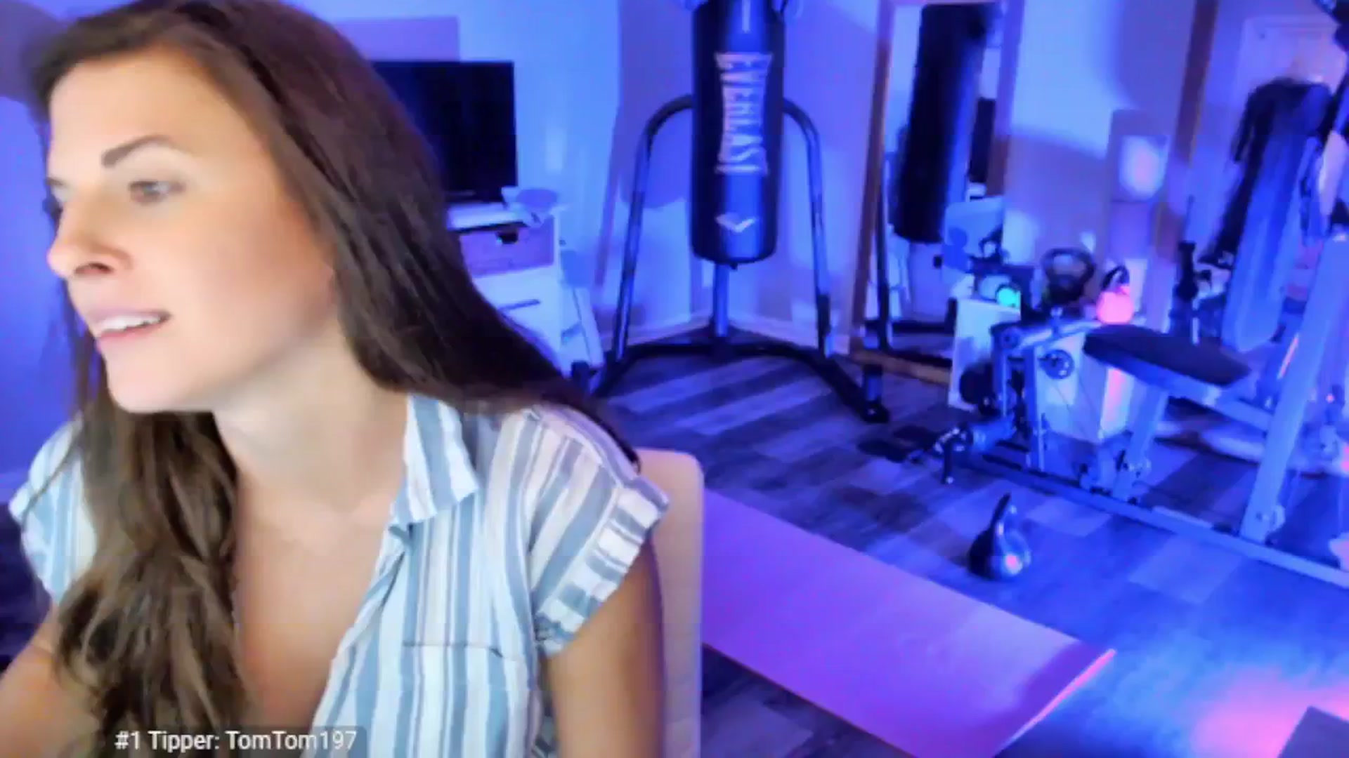 Gallery image thumbnail from Anna__Online's myfreecams stream on, 04/04/2025, 03:14 image 3 of 20