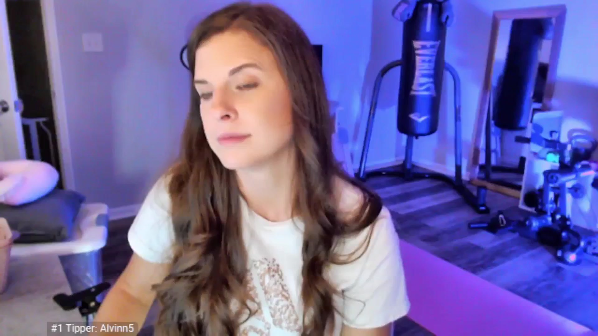 Gallery image thumbnail from Anna__Online's myfreecams stream on, 04/08/2025, 03:10 image 14 of 20