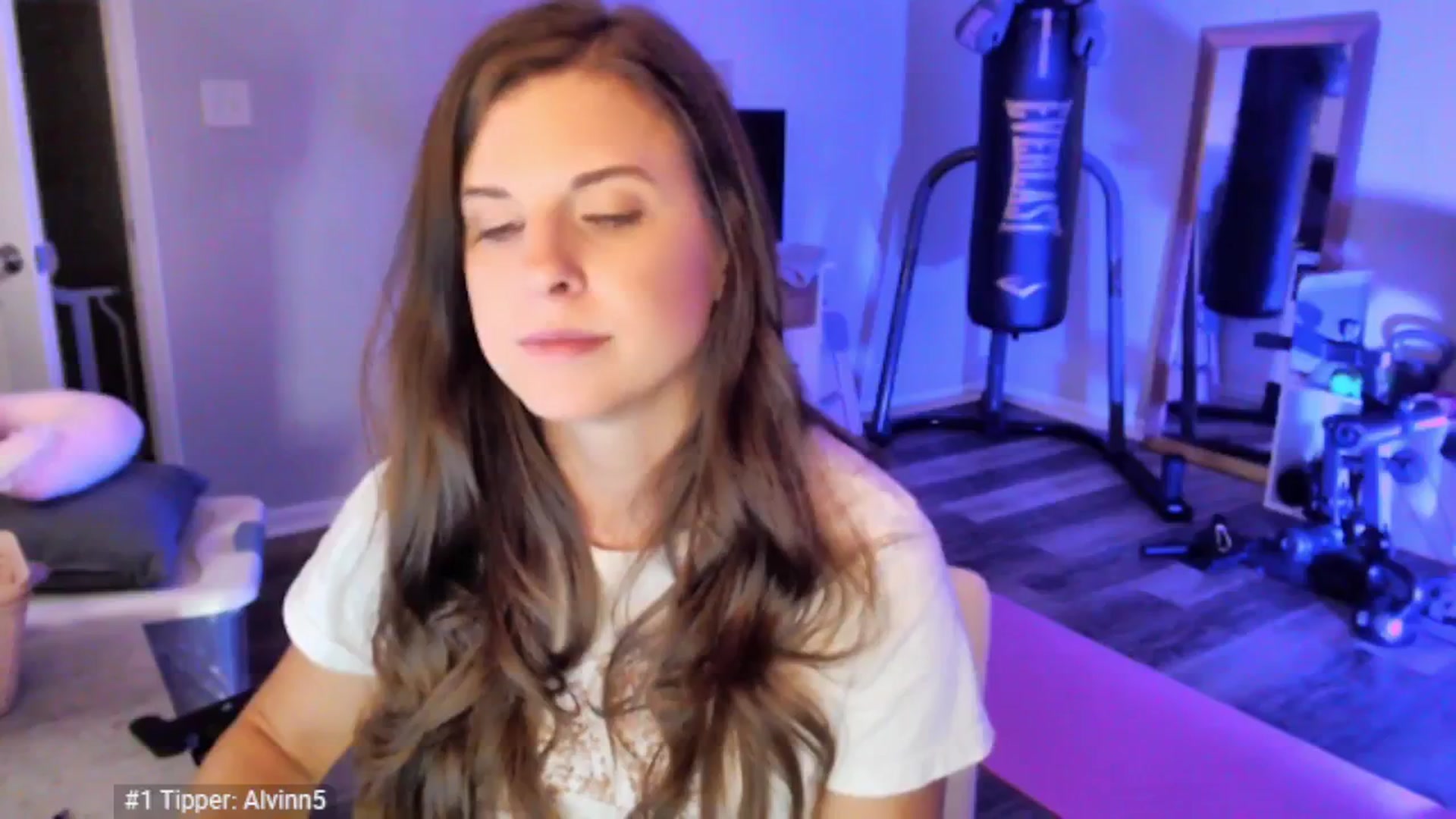 Gallery image thumbnail from Anna__Online's myfreecams stream on, 04/08/2025, 03:10 image 10 of 20
