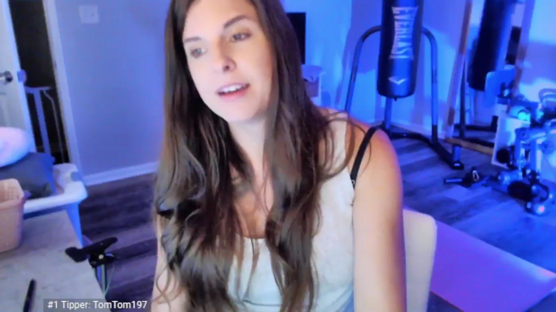 Gallery image thumbnail from Anna__Online's myfreecams stream on, 04/09/2025, 03:31 image 10 of 20