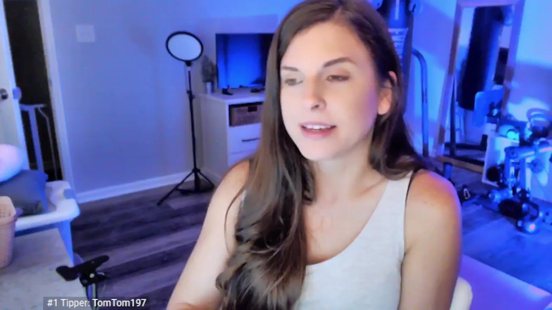 Gallery image thumbnail from Anna__Online's myfreecams stream on, 04/09/2025, 03:31 image 11 of 20