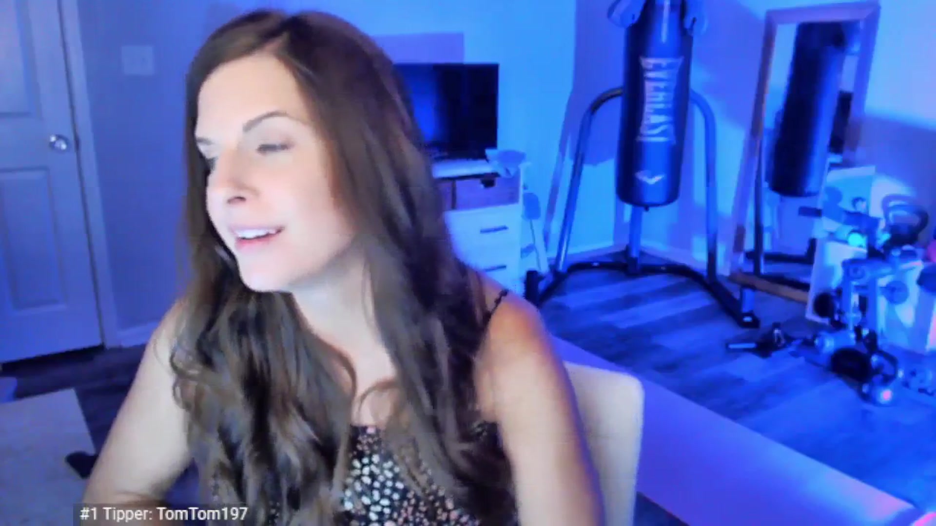 Gallery image thumbnail from Anna__Online's myfreecams stream on, 04/10/2025, 03:20 image 5 of 20