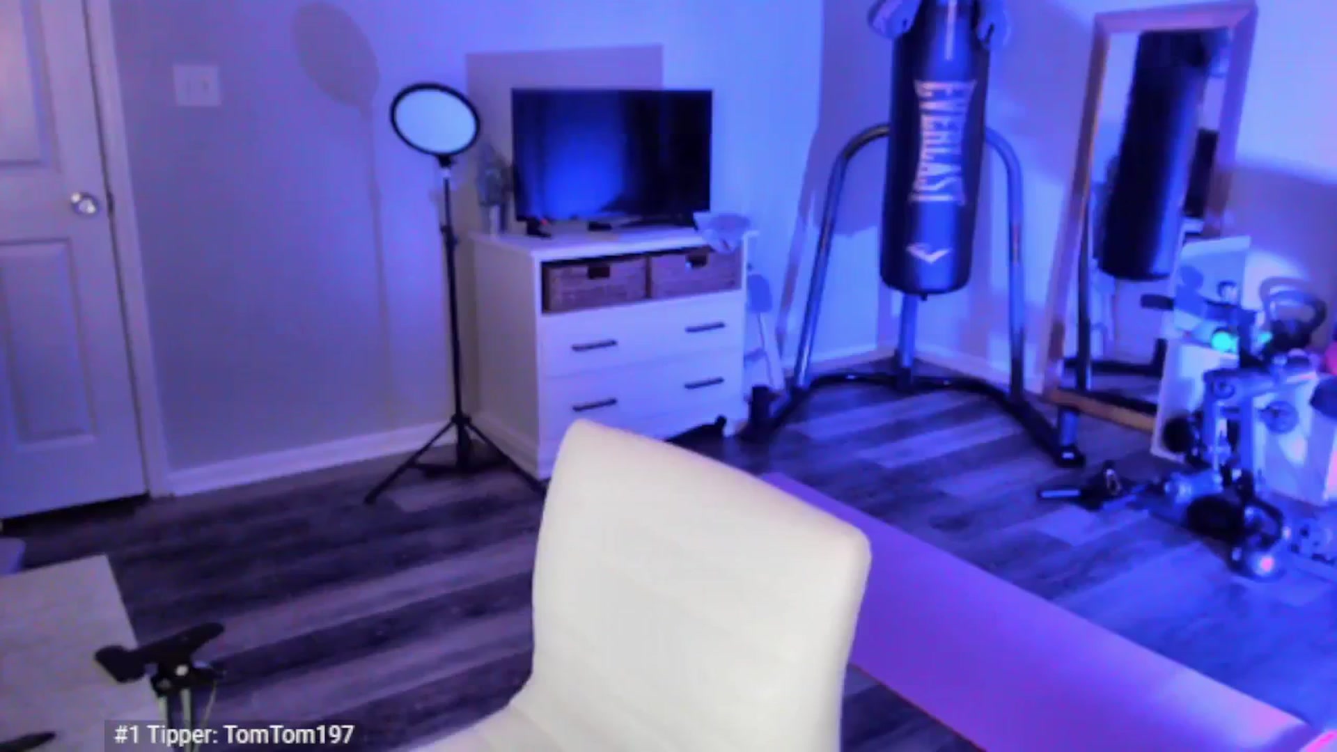 Gallery image thumbnail from Anna__Online's myfreecams stream on, 04/10/2025, 03:20 image 10 of 20