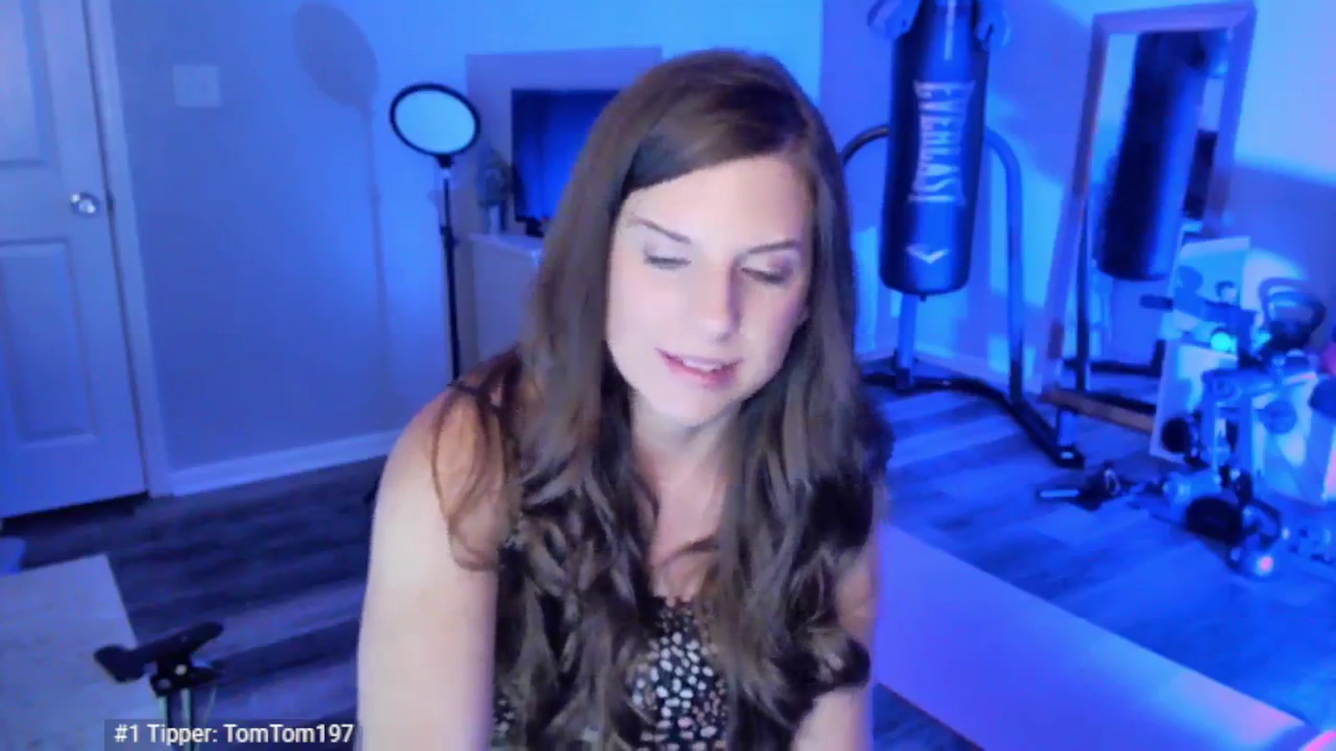 Gallery image thumbnail from Anna__Online's myfreecams stream on, 04/10/2025, 03:20 image 6 of 20