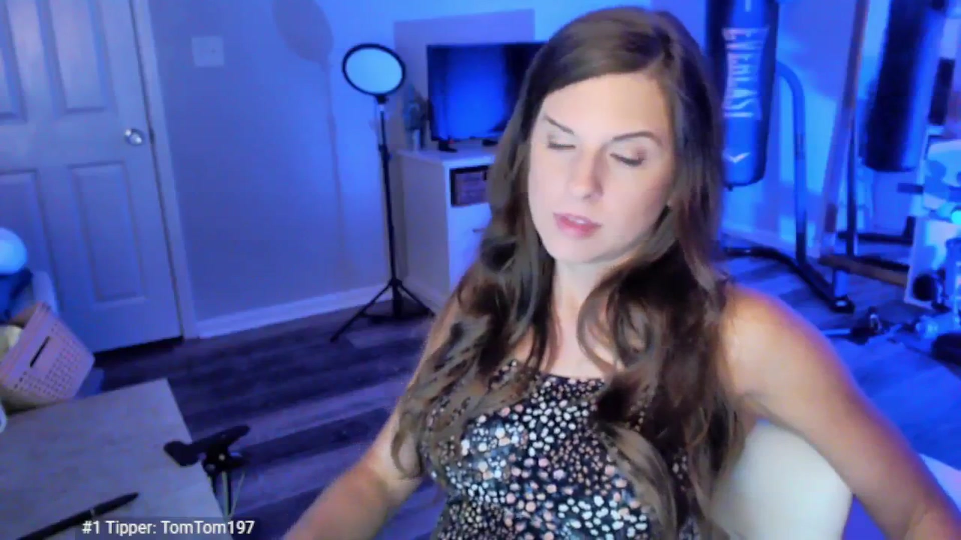 Gallery image thumbnail from Anna__Online's myfreecams stream on, 04/10/2025, 03:20 image 13 of 20