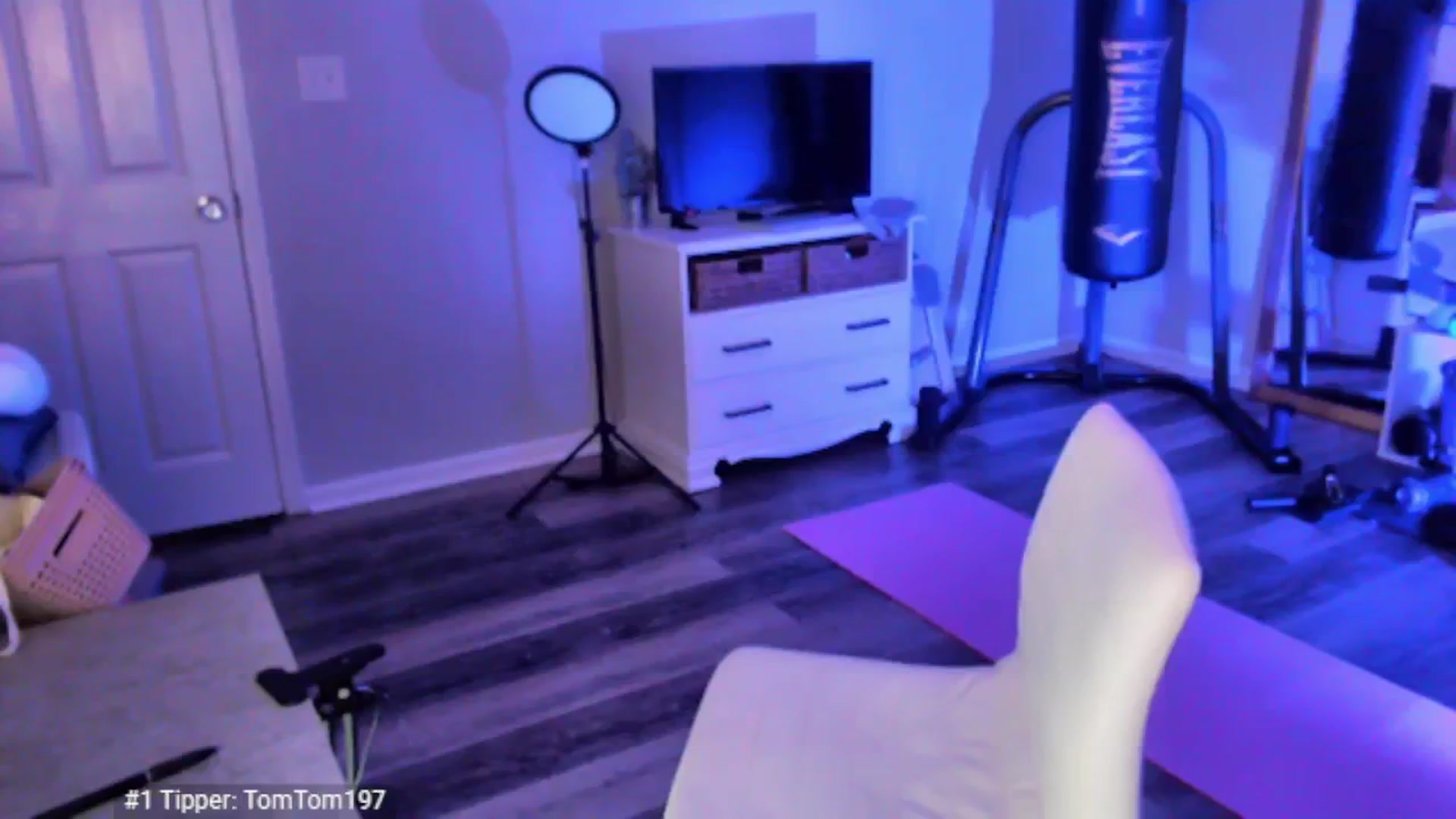 Gallery image thumbnail from Anna__Online's myfreecams stream on, 04/10/2025, 03:20 image 15 of 20