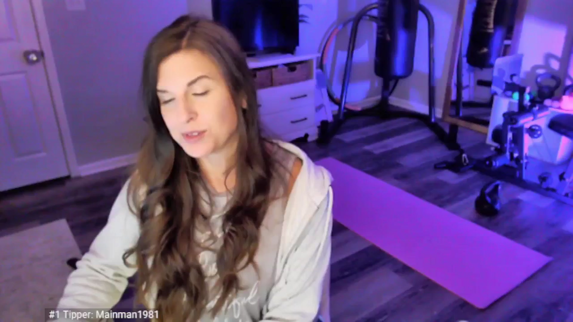 Gallery image thumbnail from Anna__Online's myfreecams stream on, 04/15/2025, 03:23 image 4 of 20