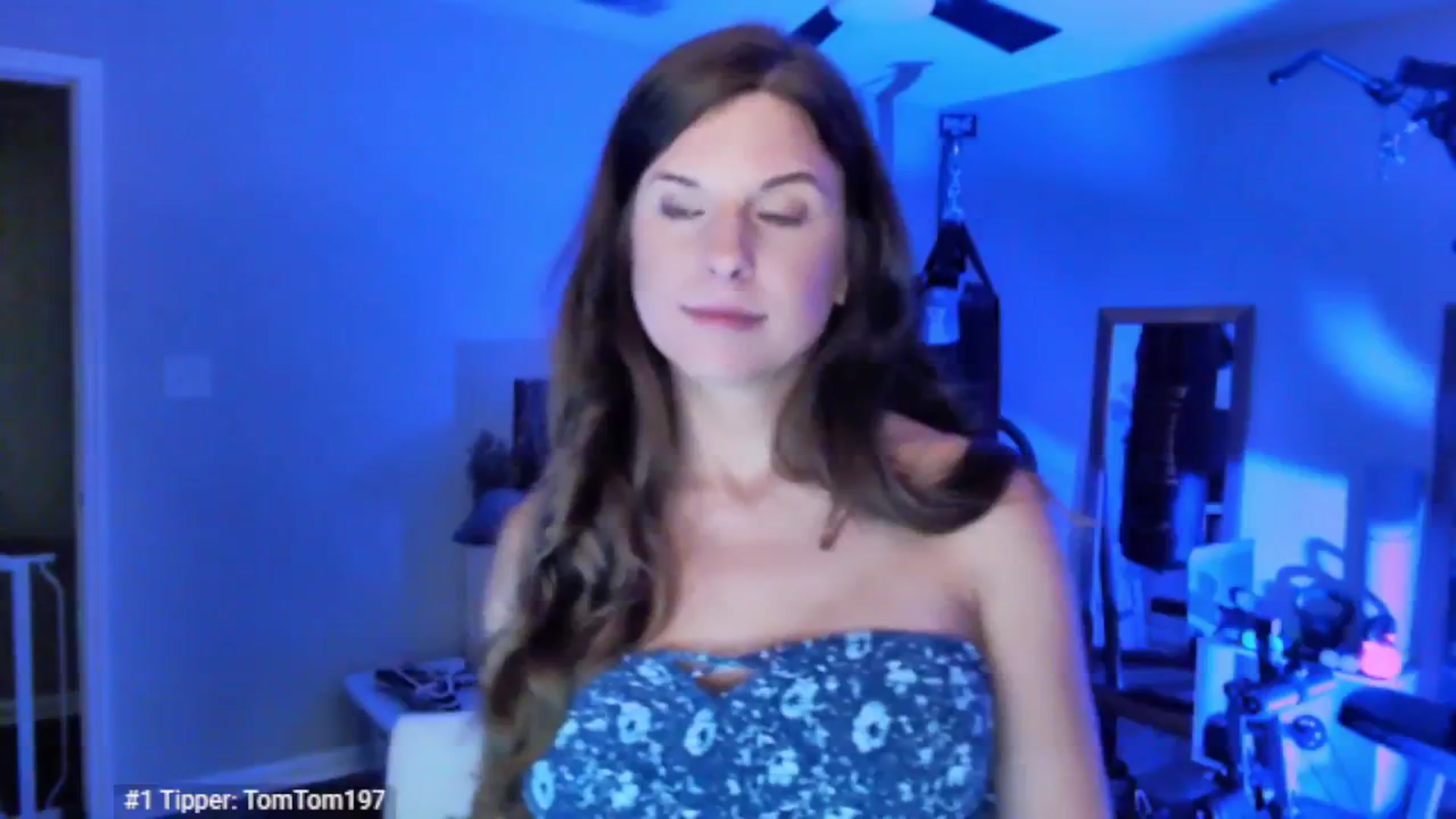 Gallery image thumbnail from Anna__Online's myfreecams stream on, 04/16/2025, 03:34 image 13 of 20